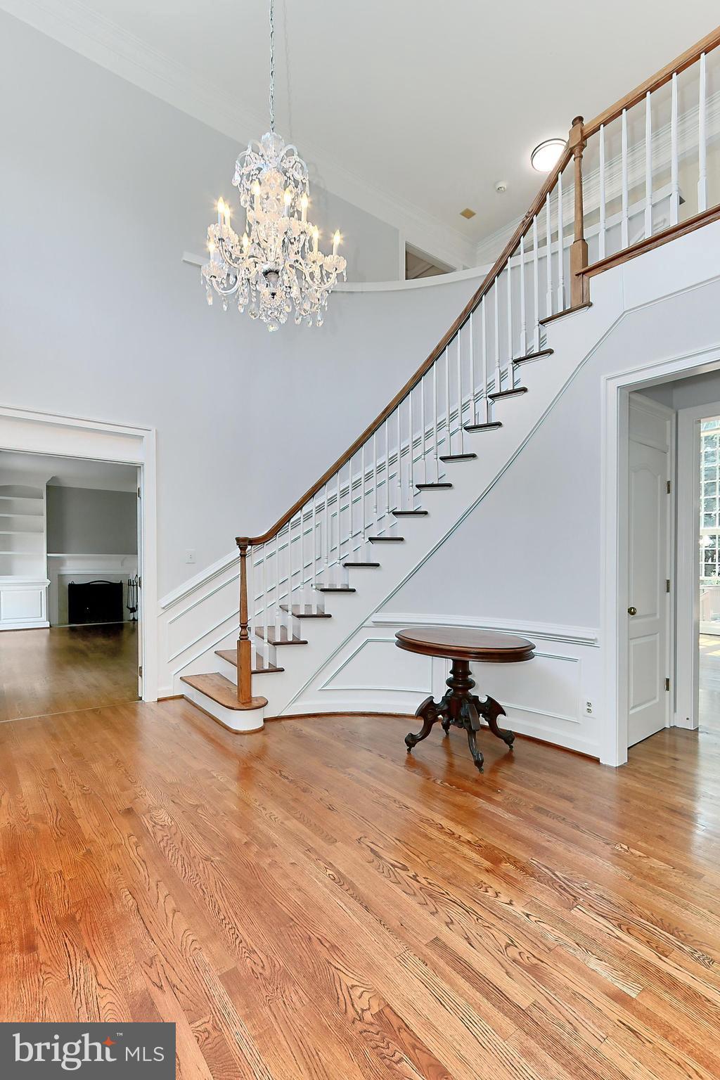 FALLS POINTE - Residential