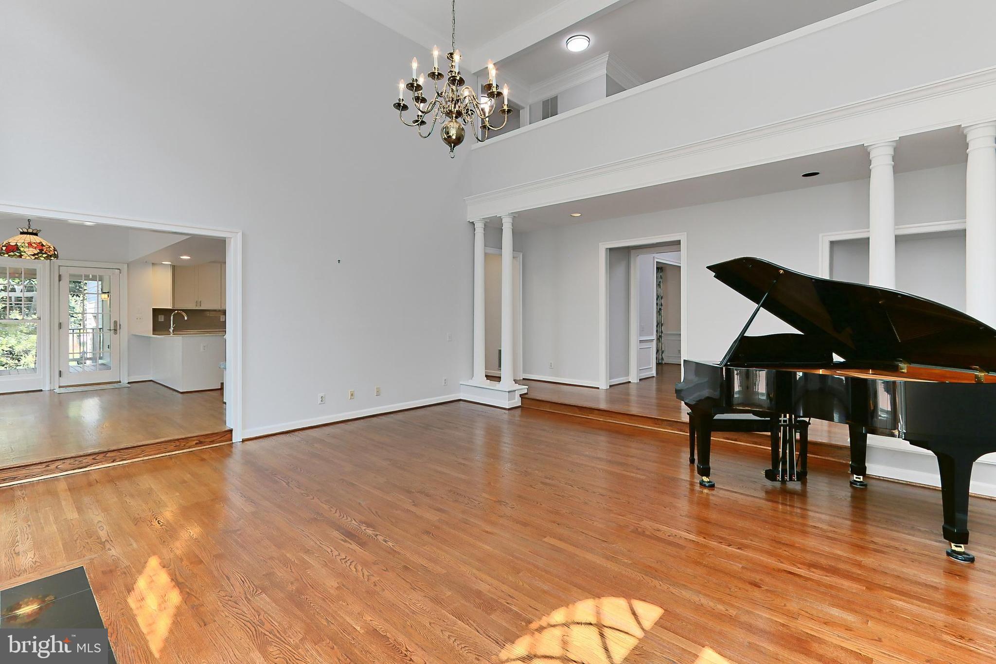 FALLS POINTE - Residential