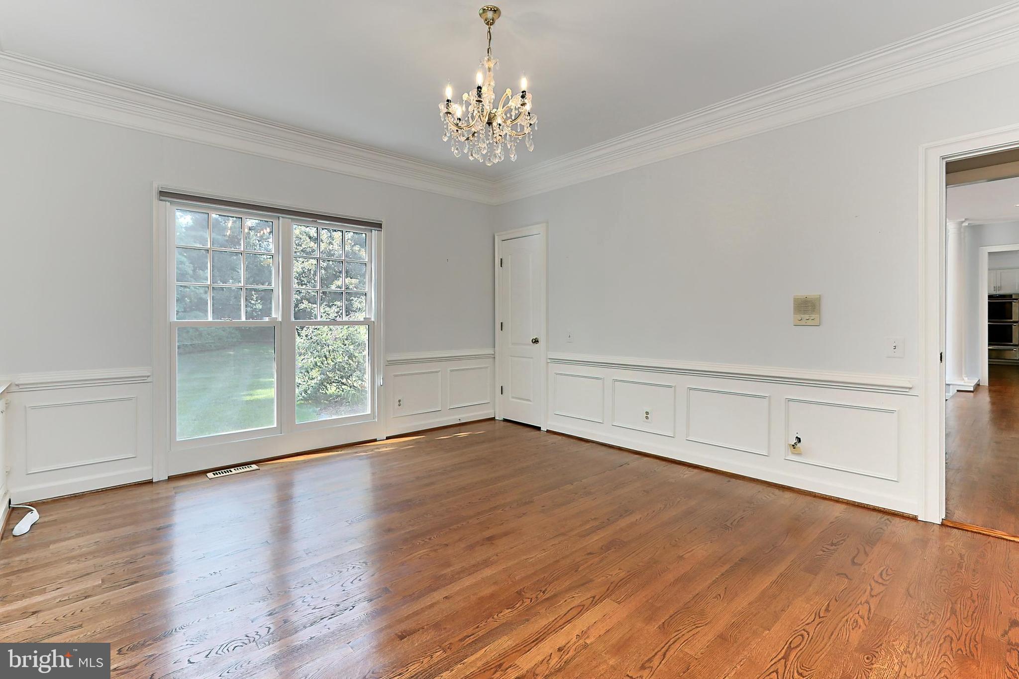 FALLS POINTE - Residential