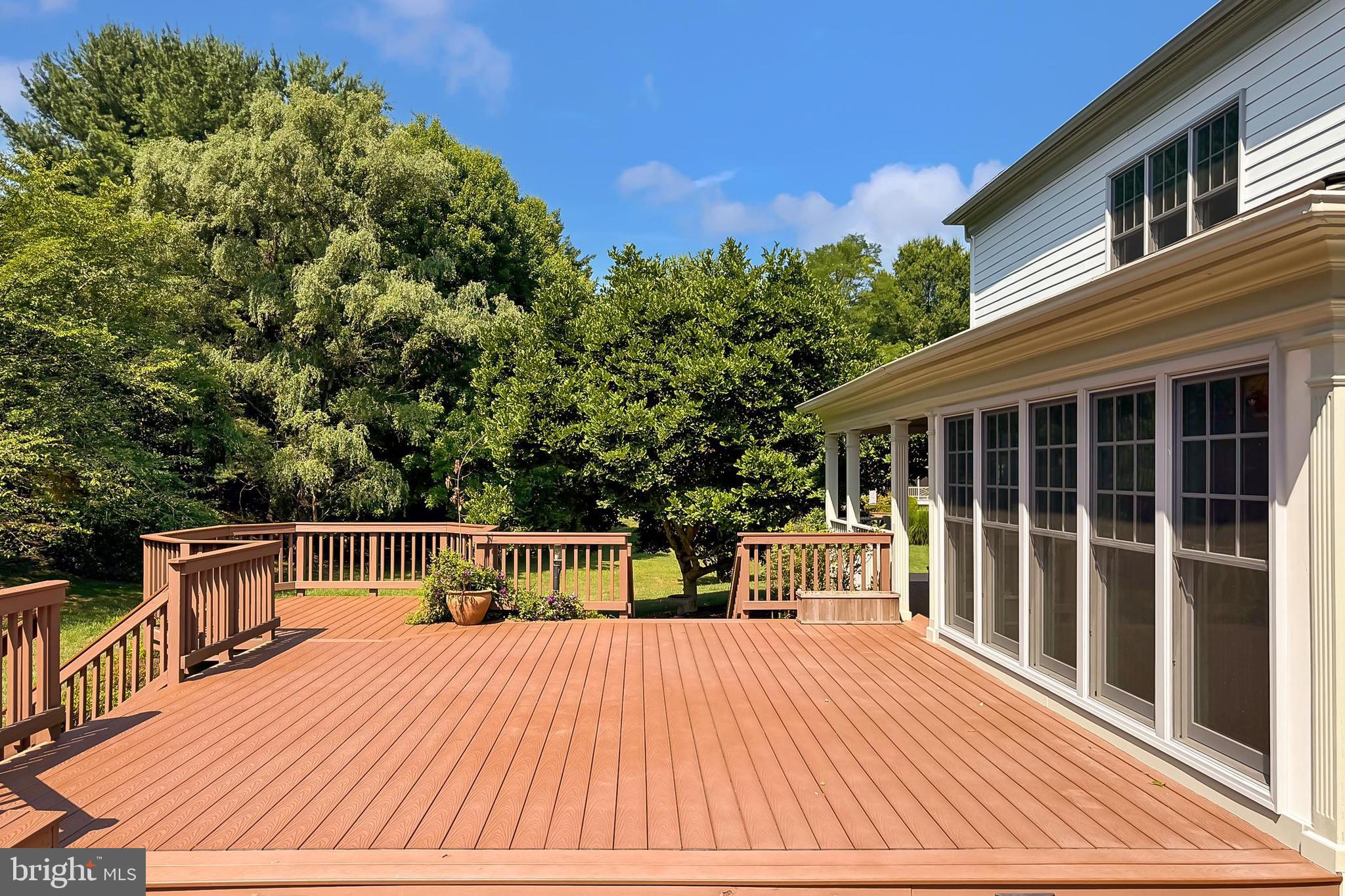 FALLS POINTE - Residential