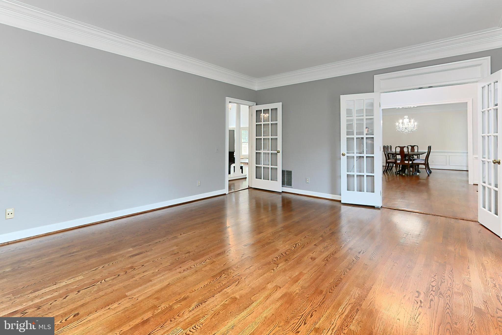 FALLS POINTE - Residential