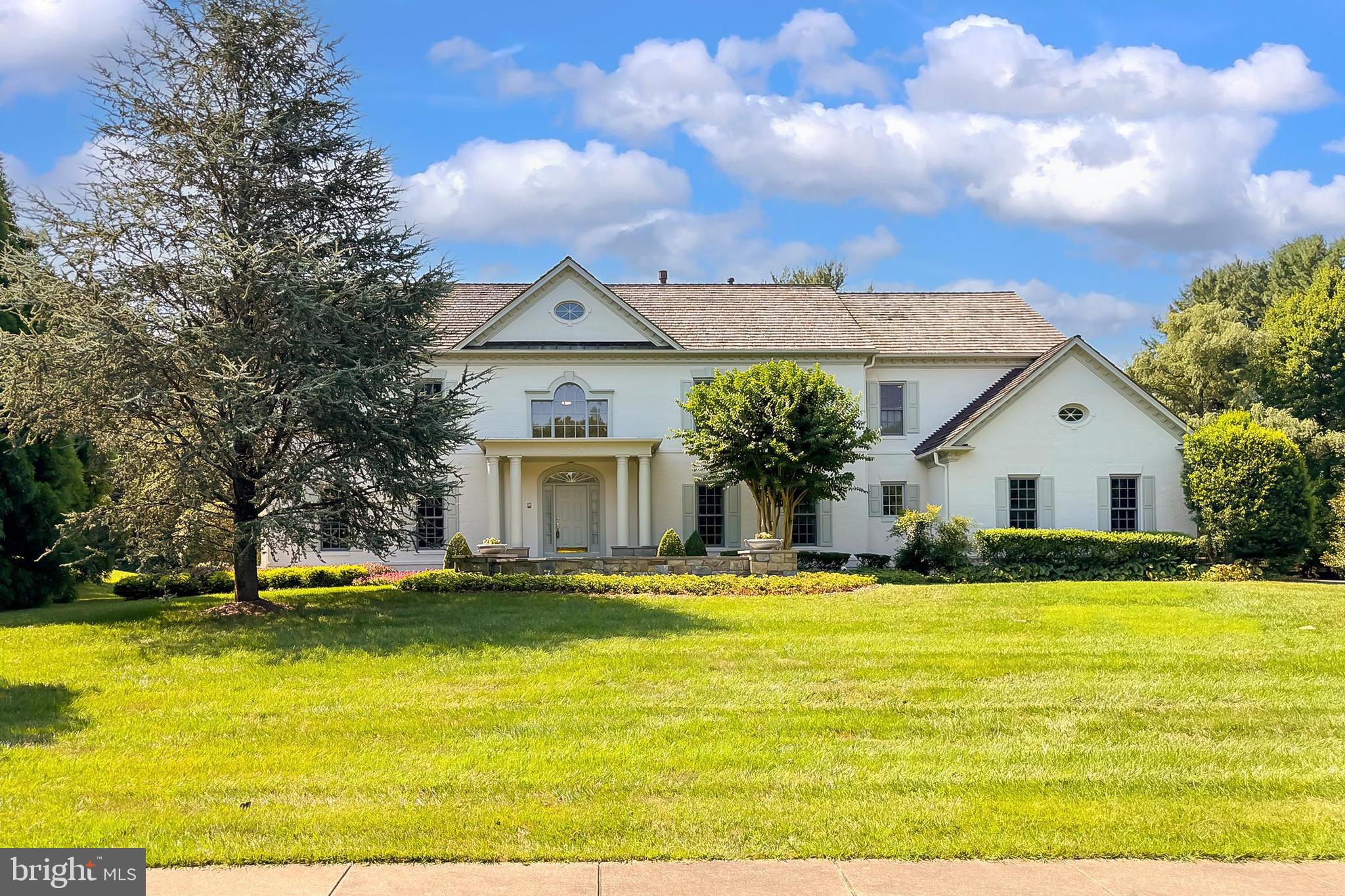 FALLS POINTE - Residential