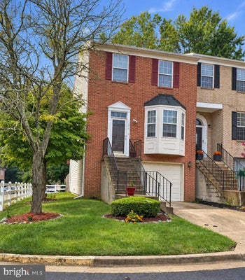 2319 WOODBARK LN, SUITLAND, MD 20746 - Image ccc56ae3bcfd2c8b32bae2b874eabb6b/3927218462