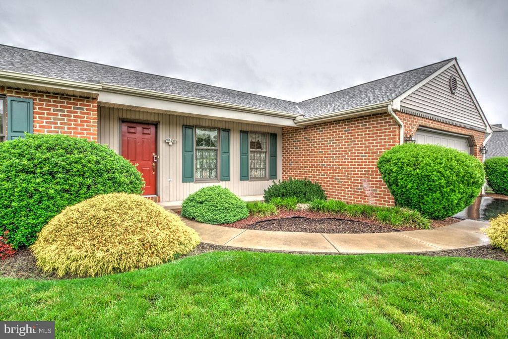 Photo of 7 Kurtz Drive, LITITZ, PA 17543 (MLS # PALA2072228)