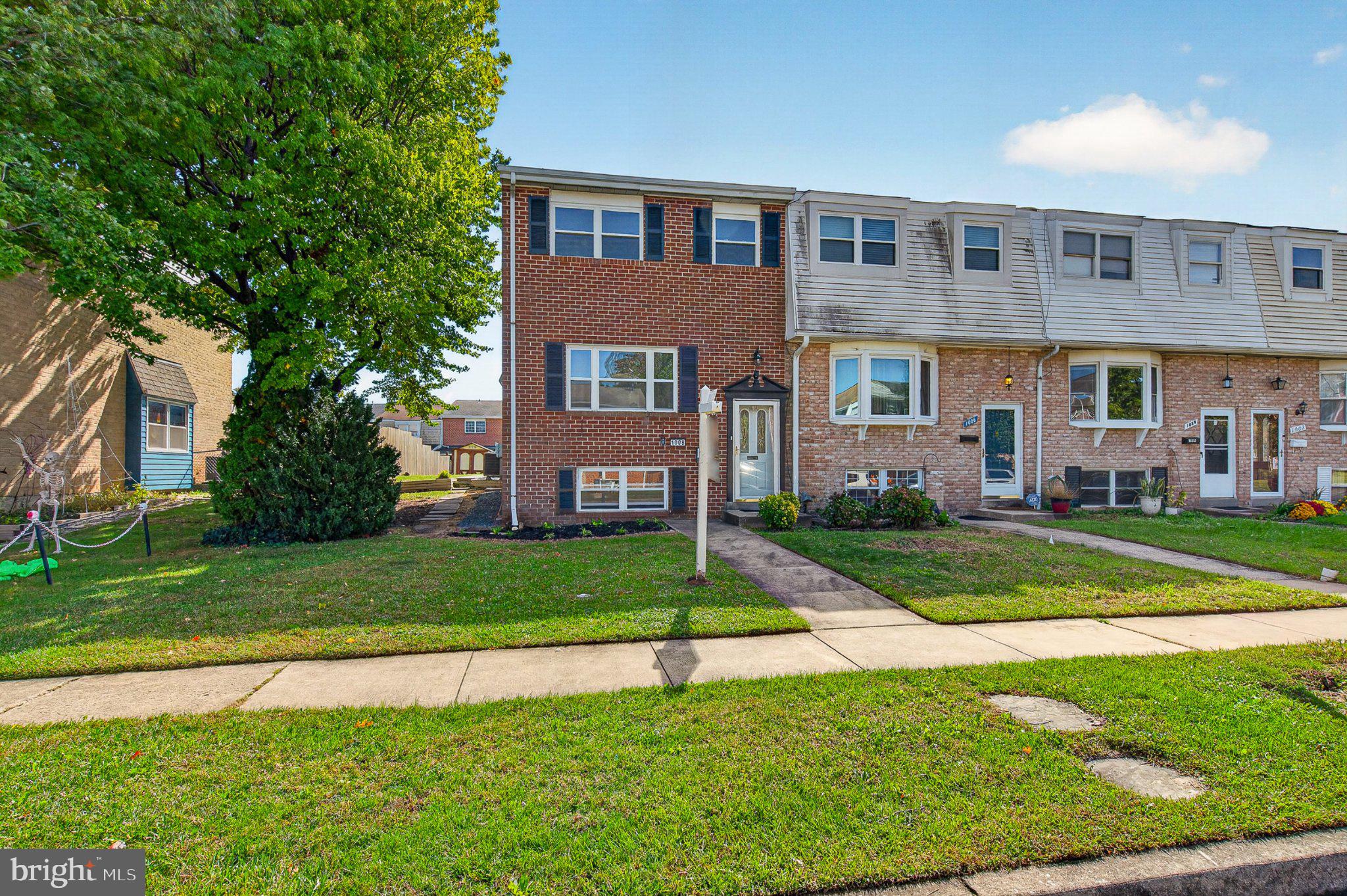 1008 STORMONT CIRCLE