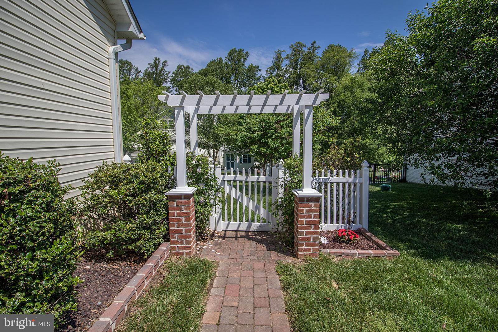 ESTATES AT JOY CHAPEL - Residential