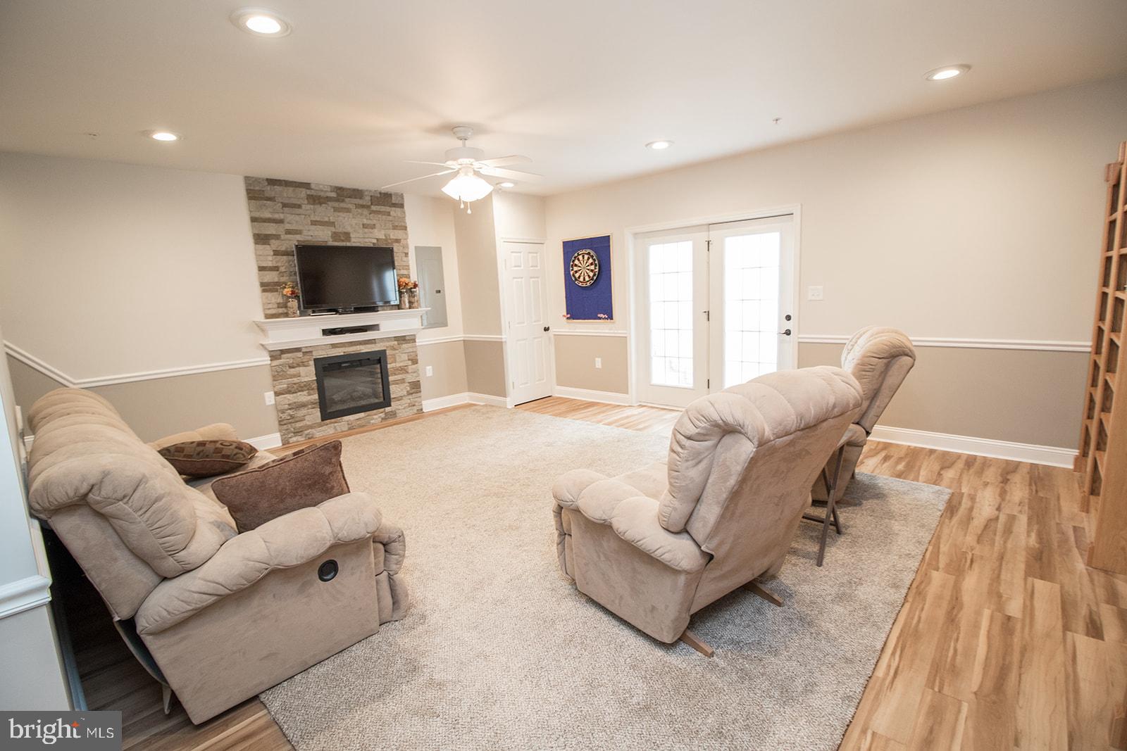 ESTATES AT JOY CHAPEL - Residential