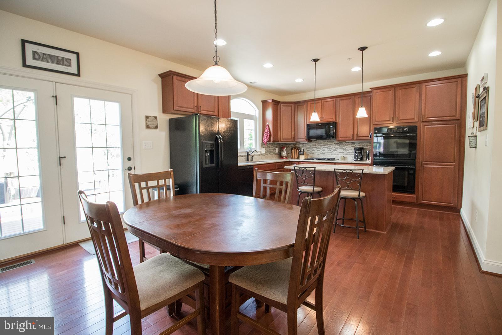 ESTATES AT JOY CHAPEL - Residential