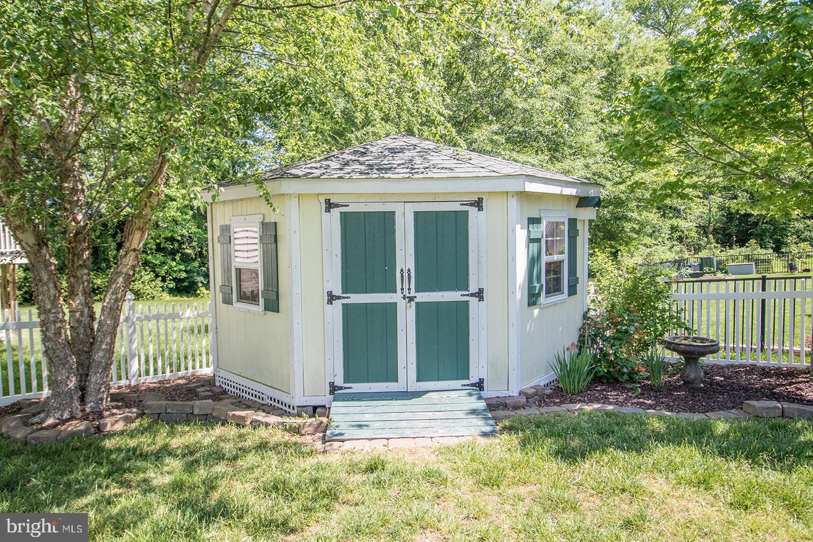 ESTATES AT JOY CHAPEL - Residential