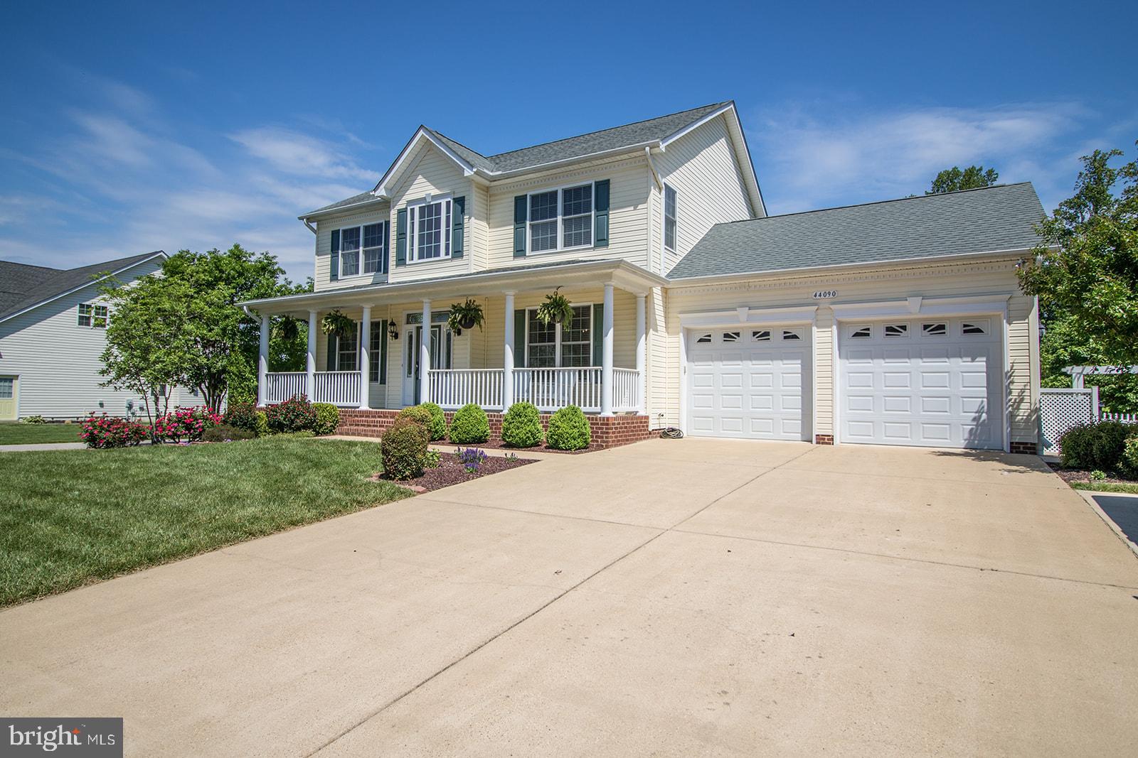 ESTATES AT JOY CHAPEL - Residential