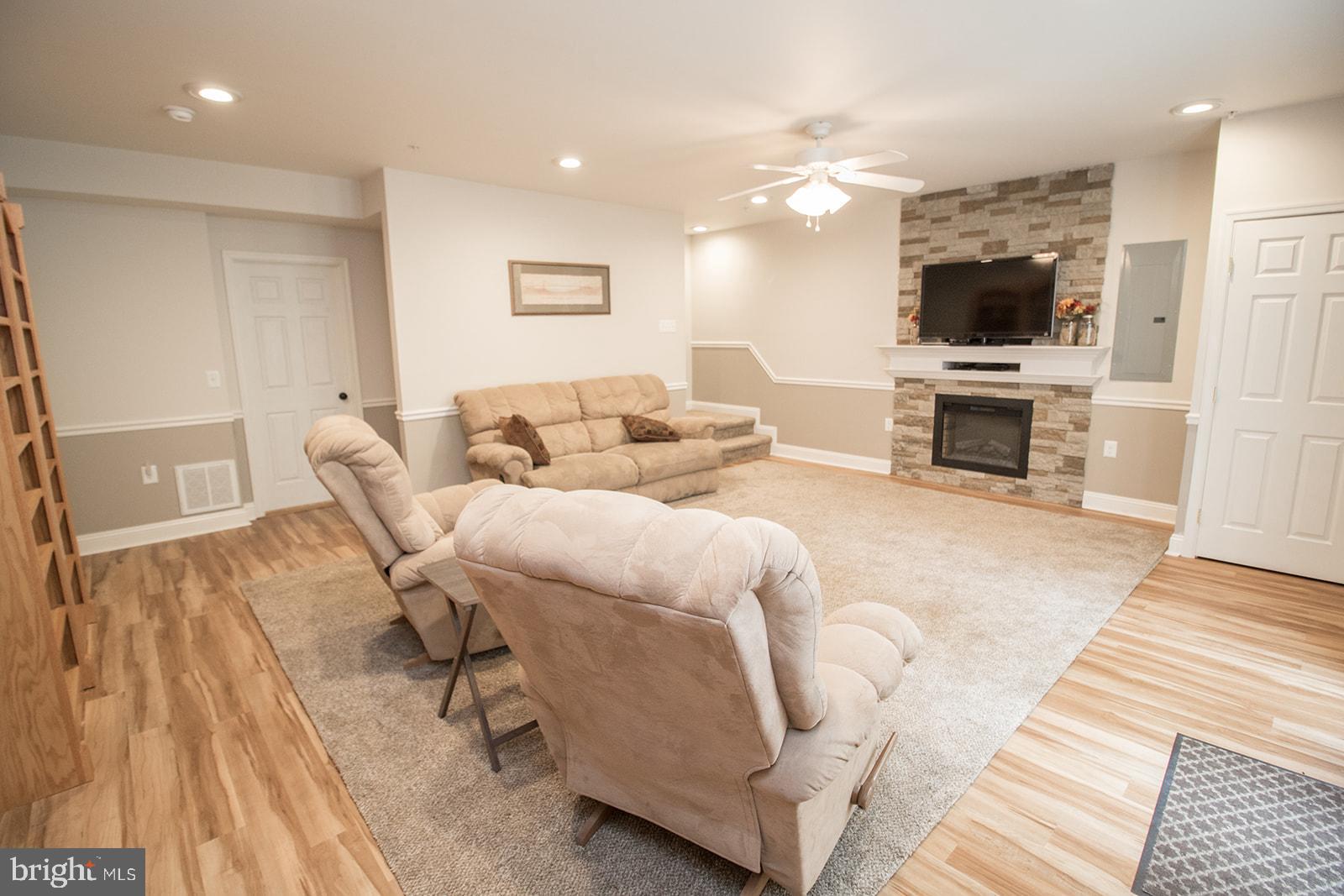 ESTATES AT JOY CHAPEL - Residential