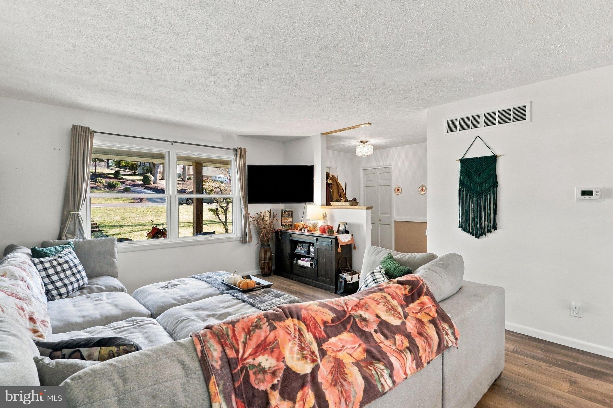 14102 CEDARWOOD DRIVE SW