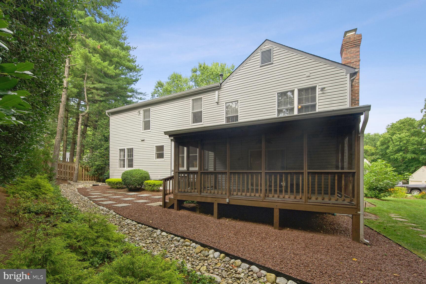 QUAINT ACRES - Residential