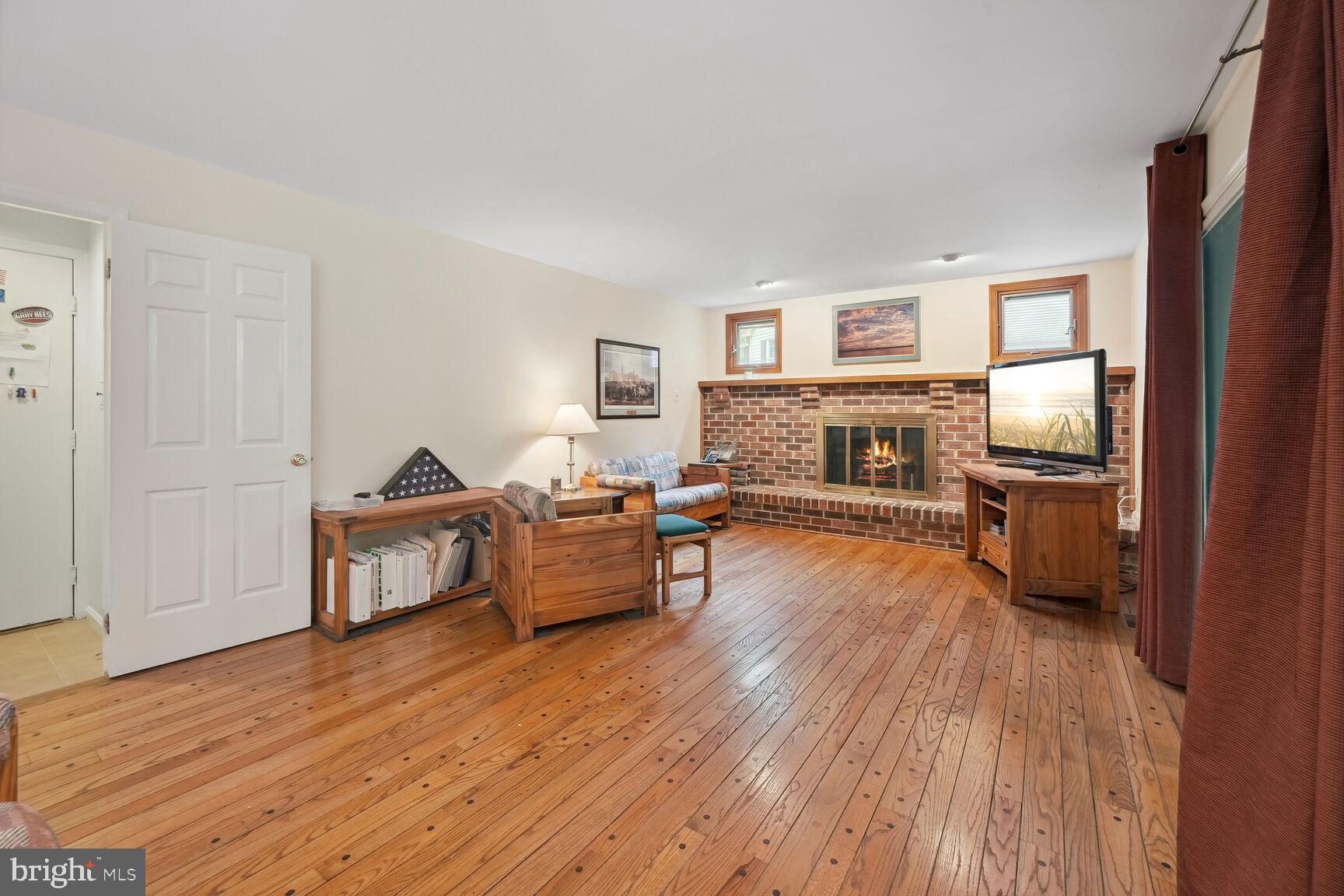 QUAINT ACRES - Residential