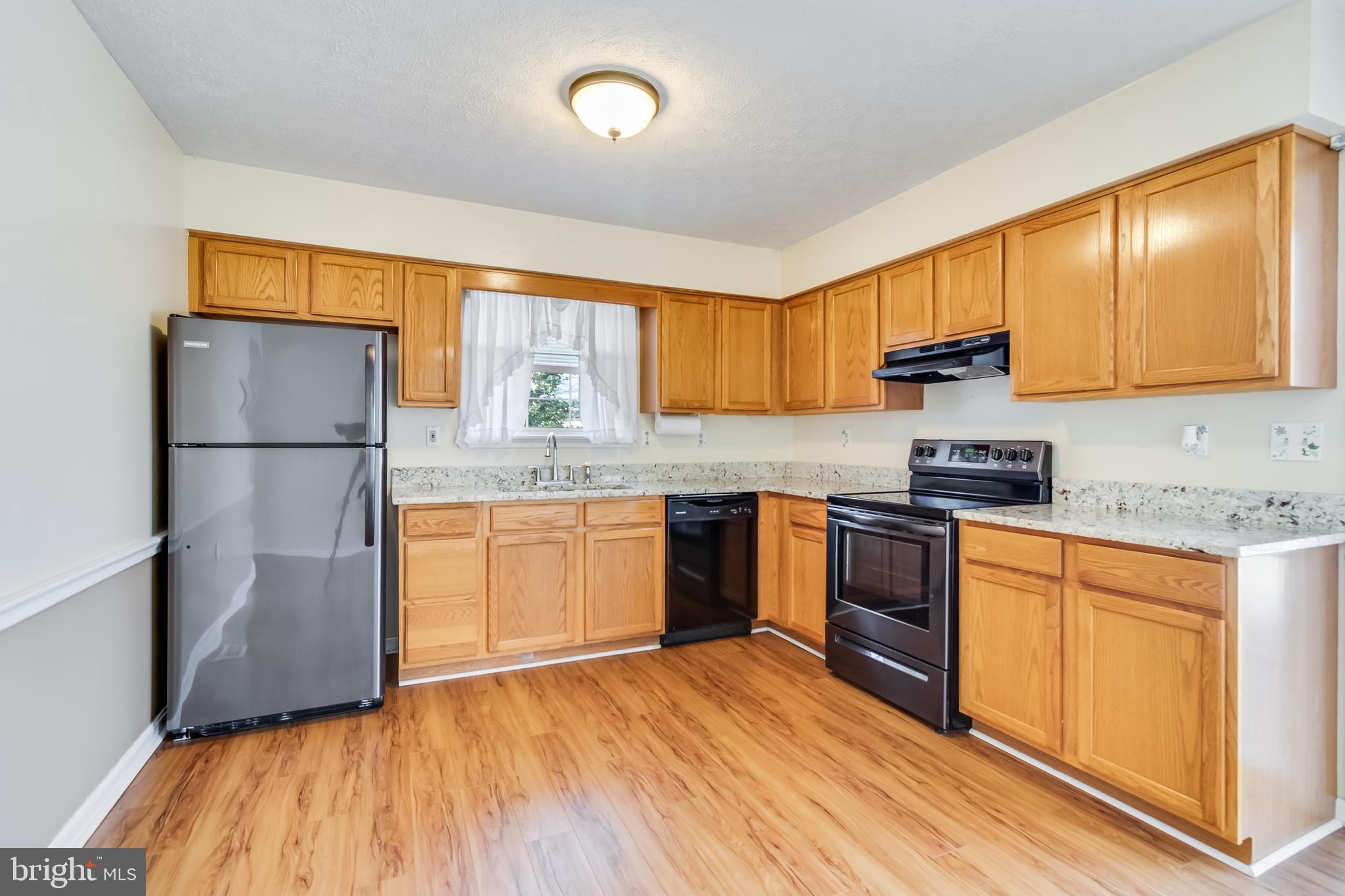 GOLDEN BEACH - Residential