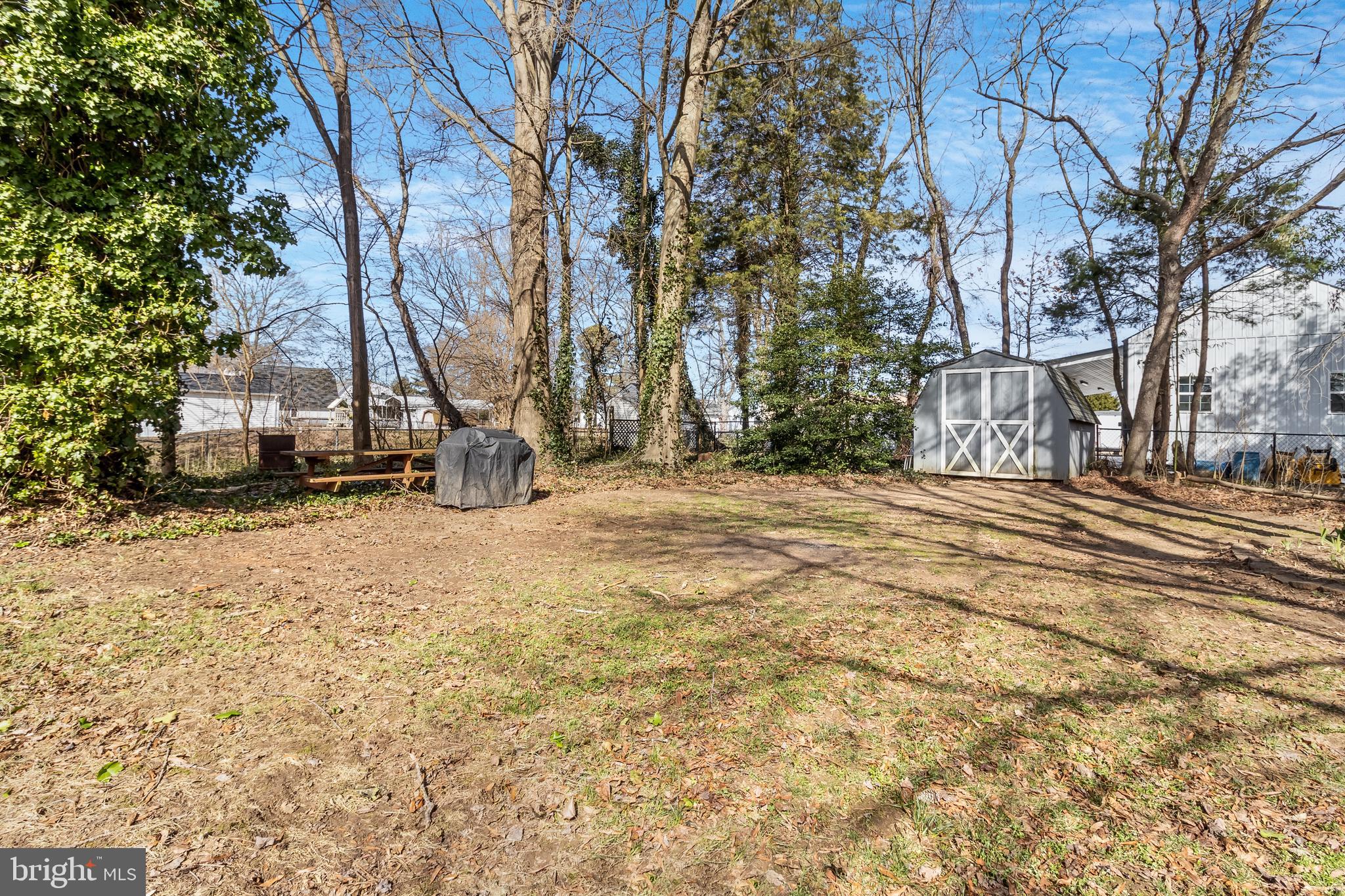 GOLDEN BEACH - Residential