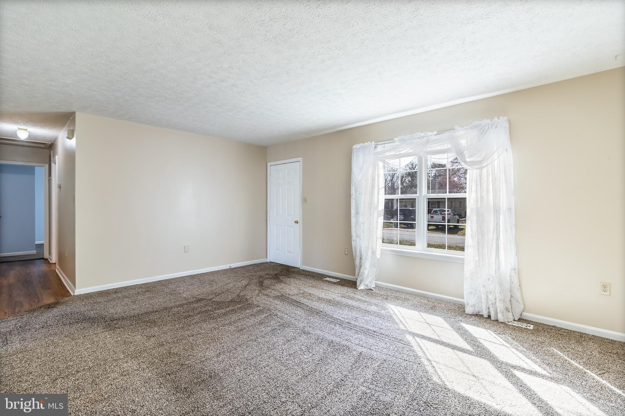 GOLDEN BEACH - Residential