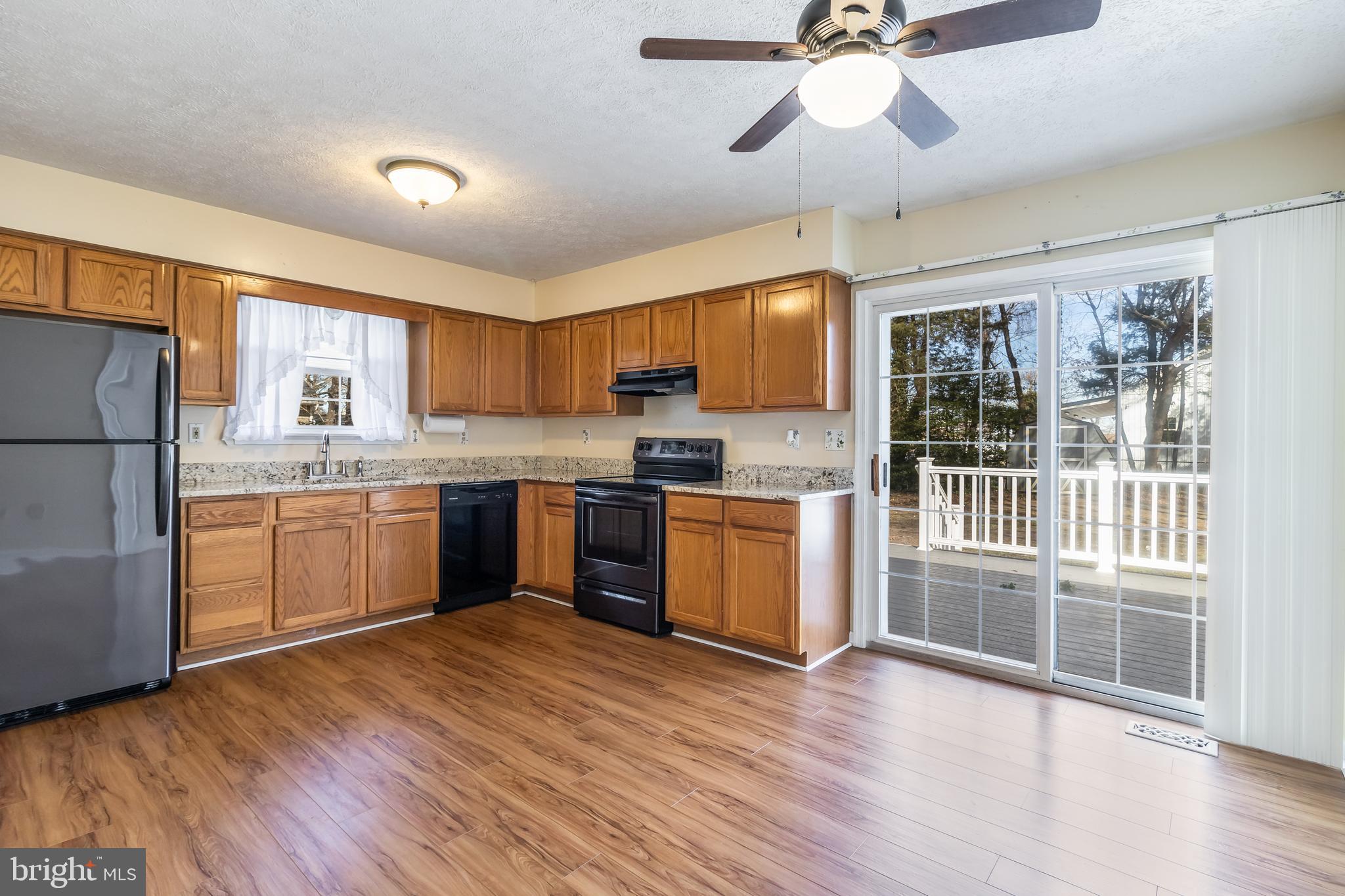 GOLDEN BEACH - Residential