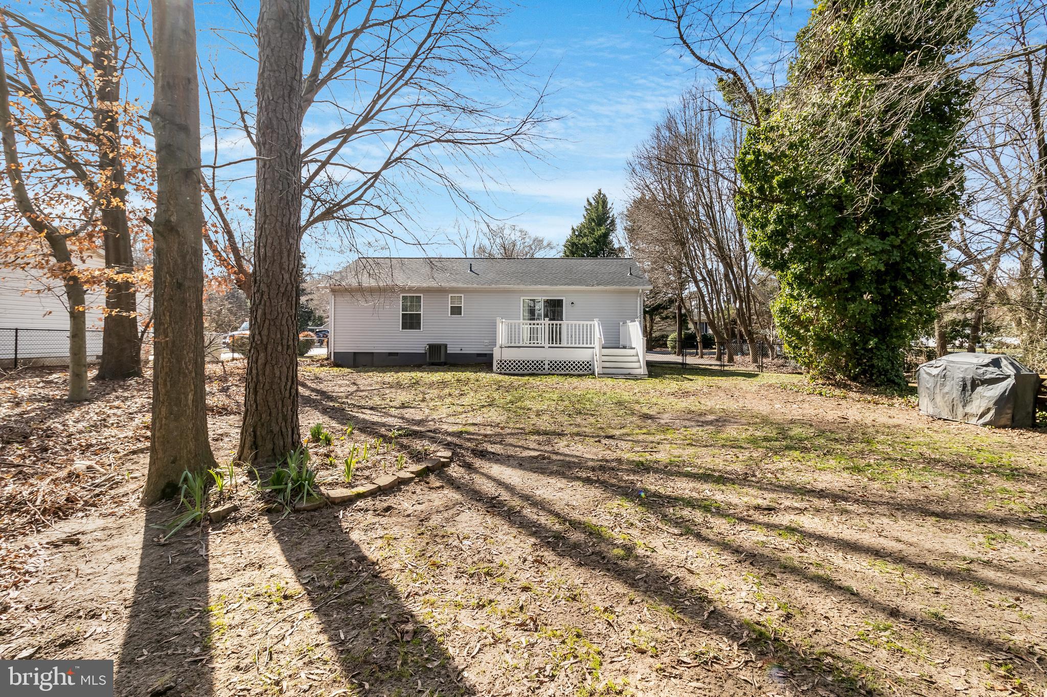 GOLDEN BEACH - Residential