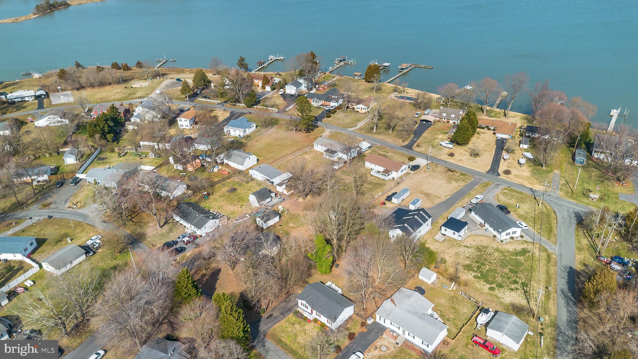 GOLDEN BEACH - Residential