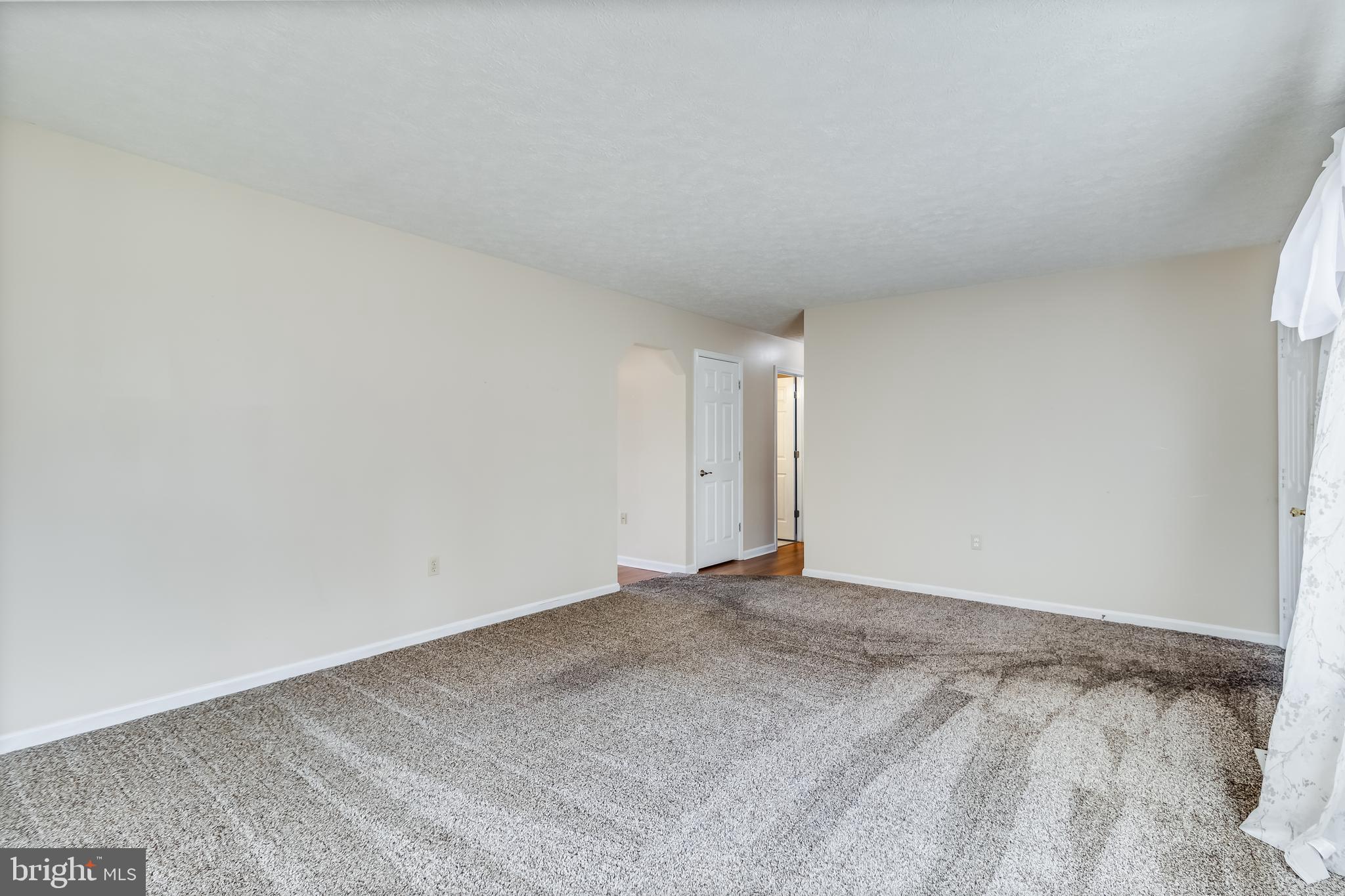 GOLDEN BEACH - Residential