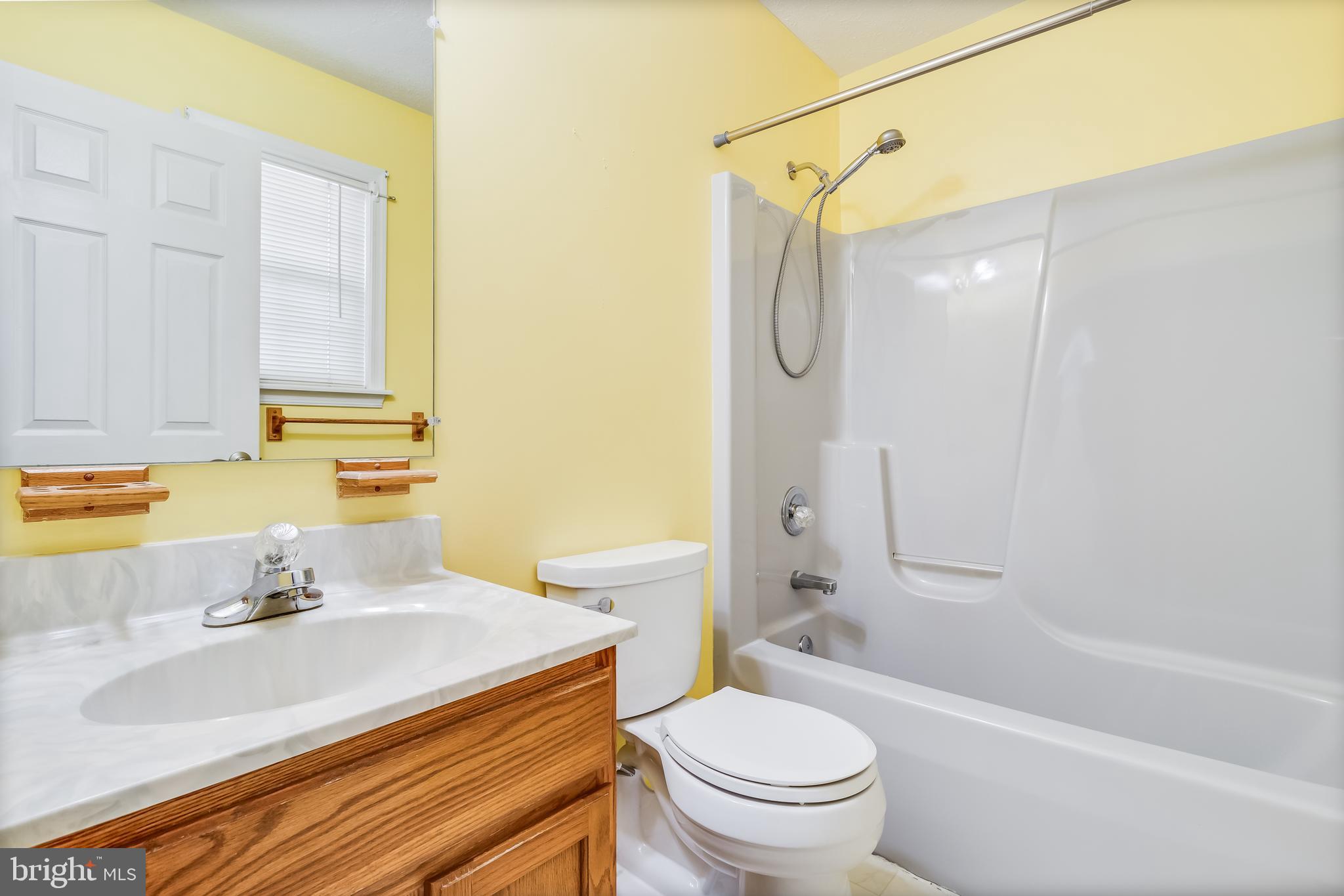 GOLDEN BEACH - Residential