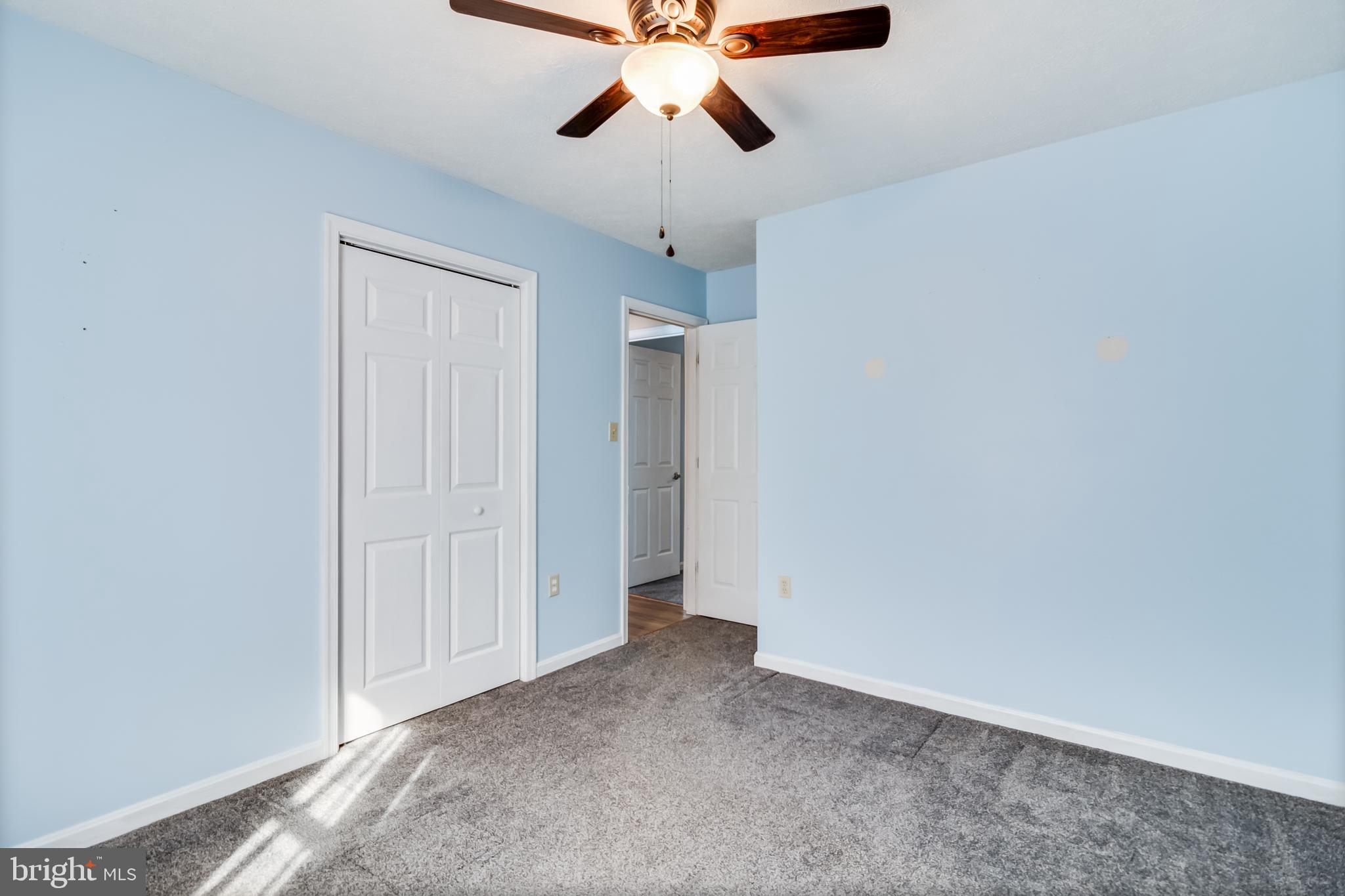 GOLDEN BEACH - Residential