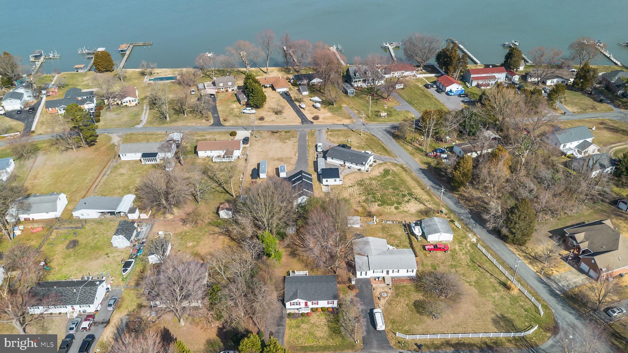 GOLDEN BEACH - Residential