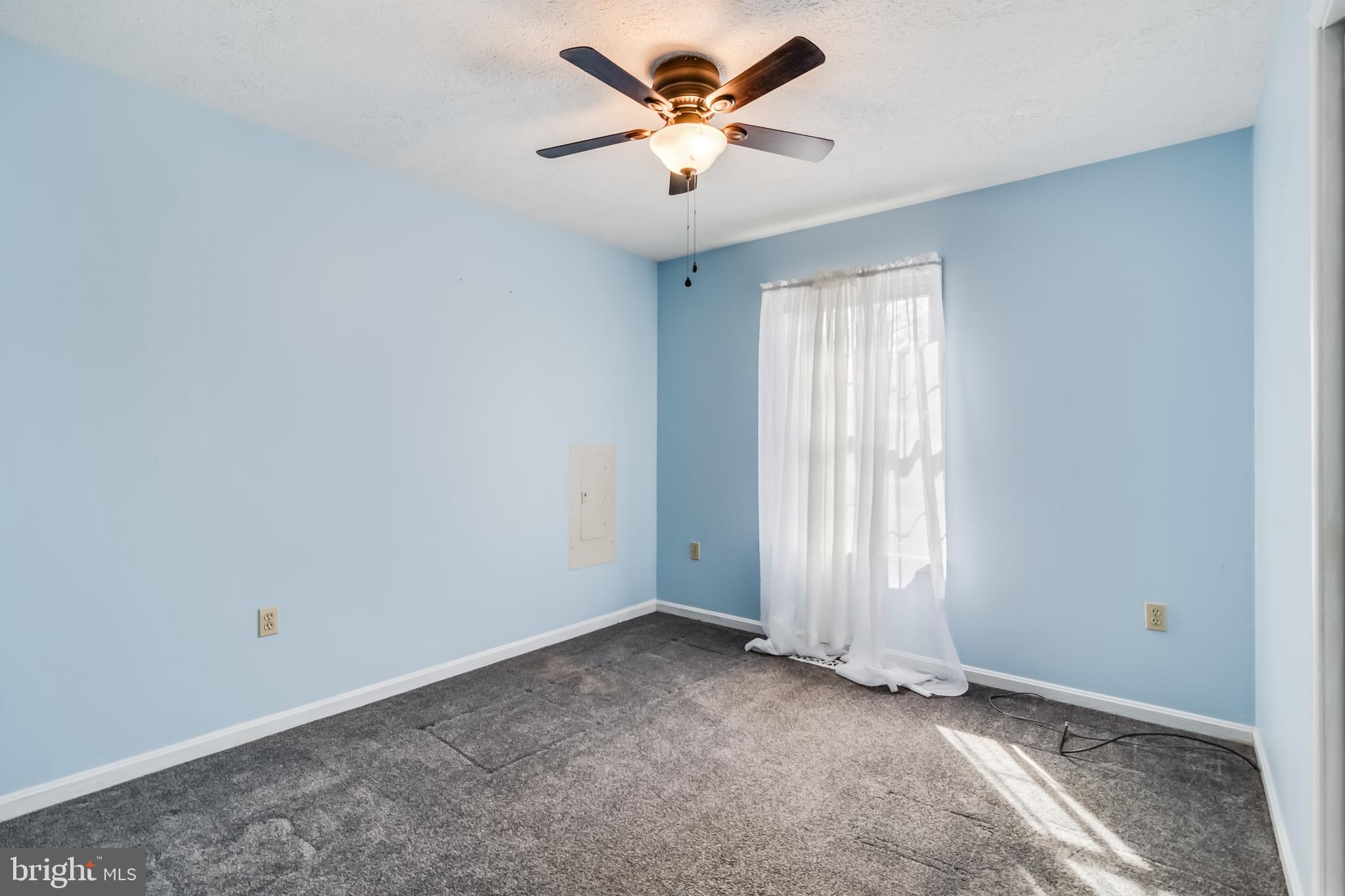 GOLDEN BEACH - Residential