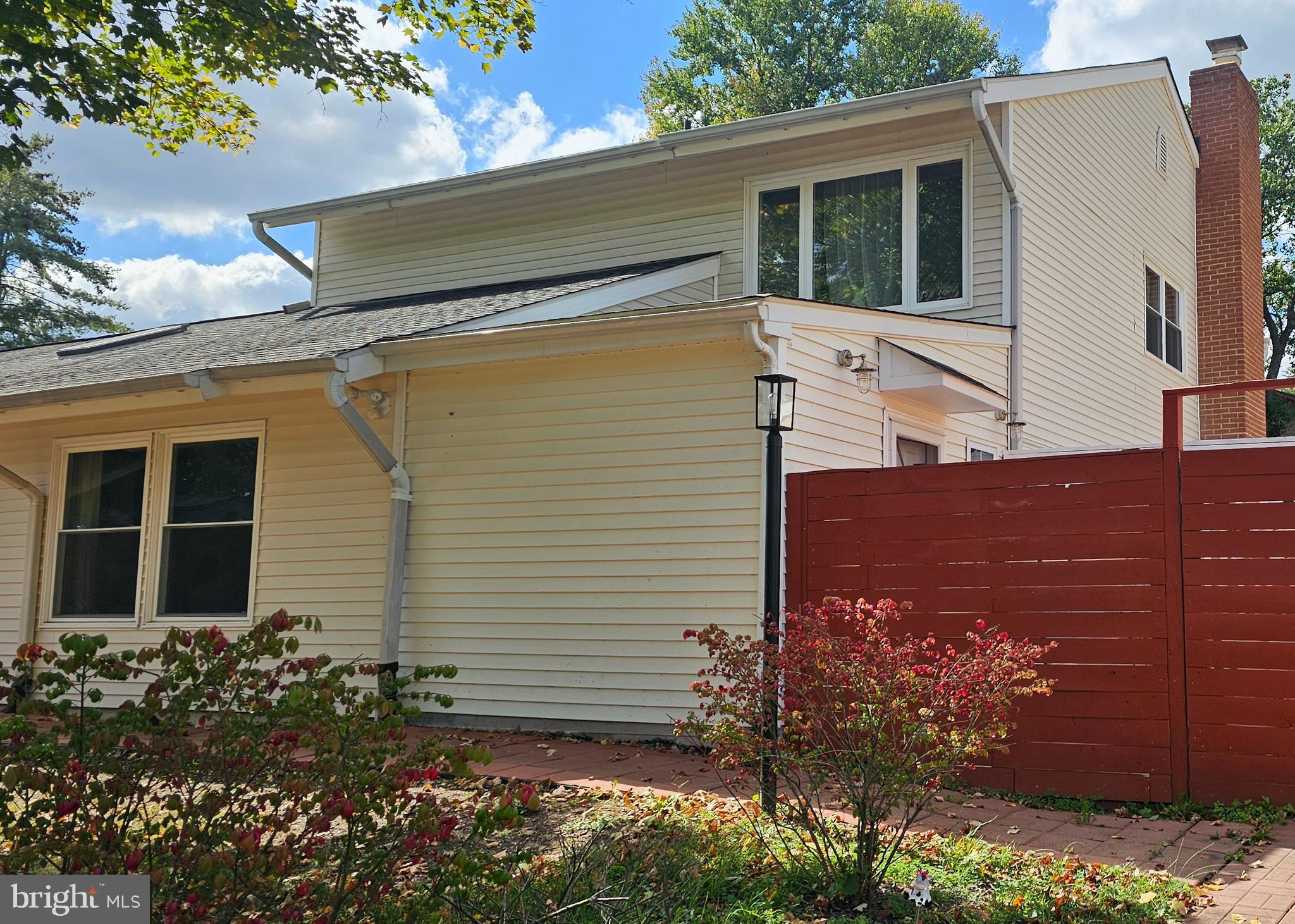 SUGARLAND RUN - Residential Lease