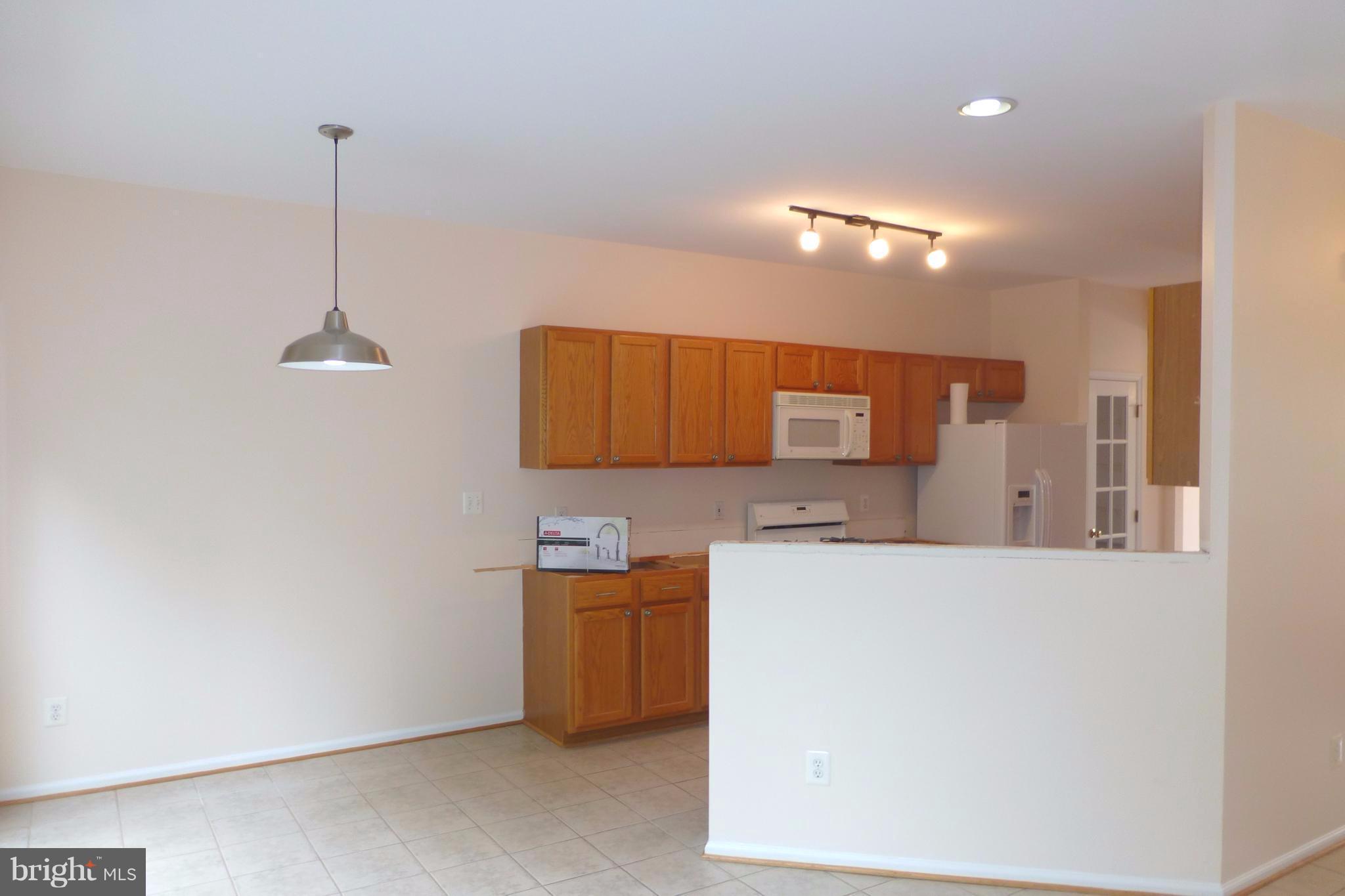 SOUTH RIDING - Residential Lease