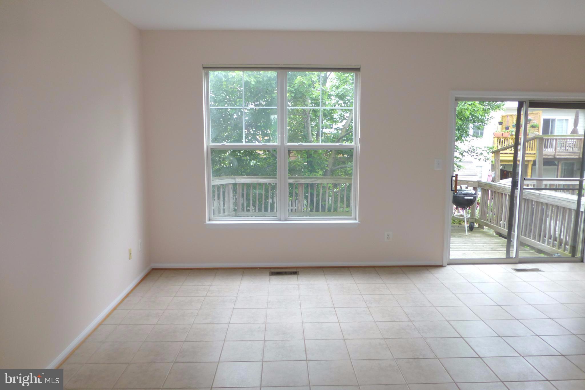 SOUTH RIDING - Residential Lease