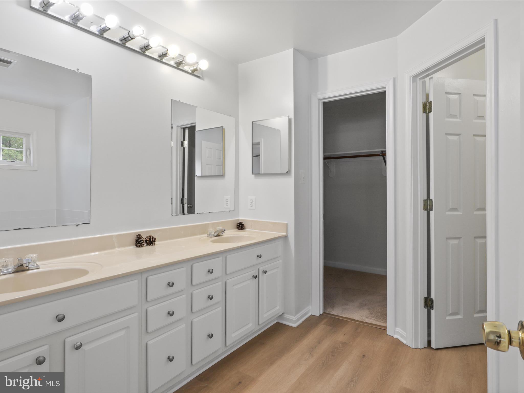 GAINESVILLE ACRES - Residential