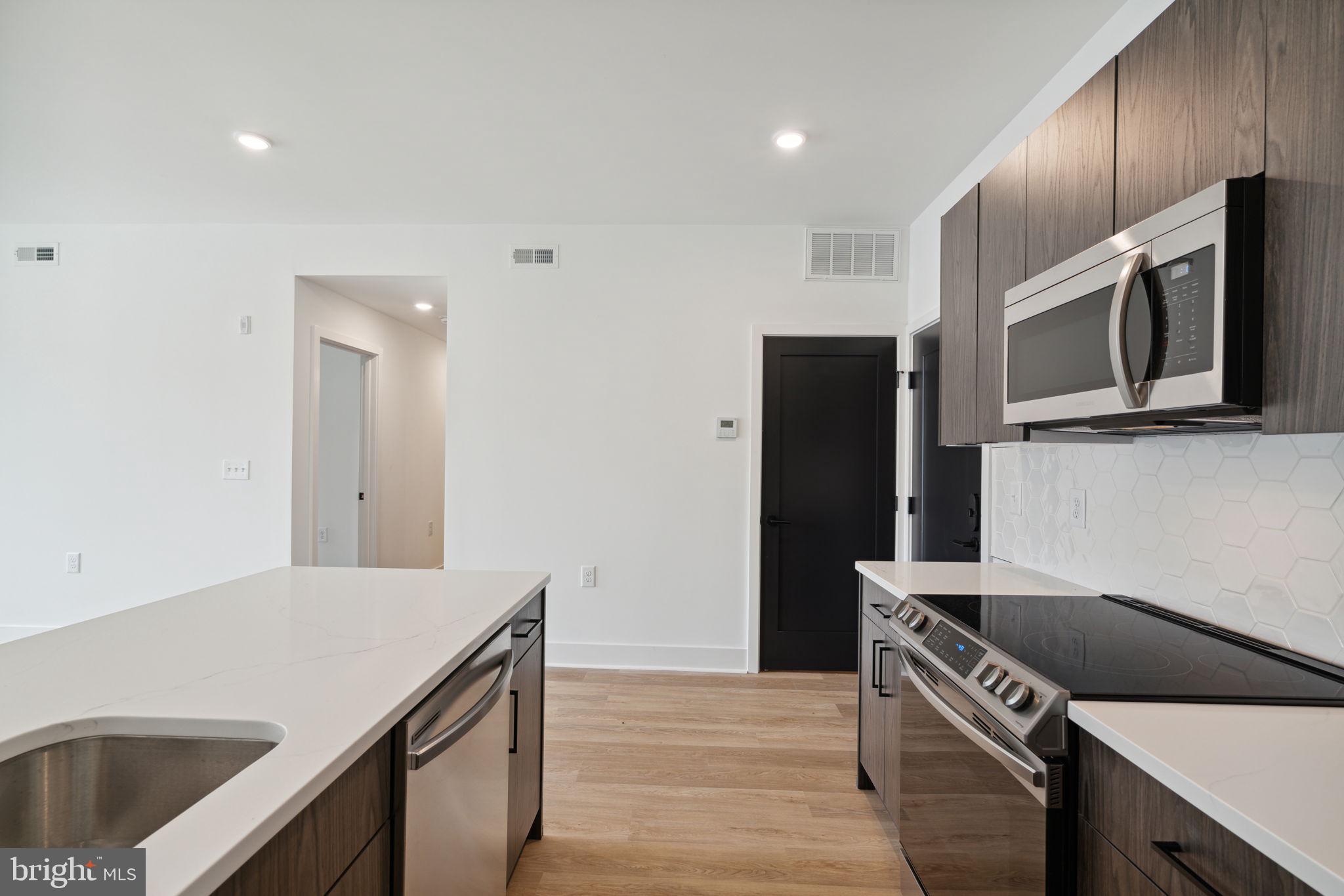 FERN ROCK - Residential Lease