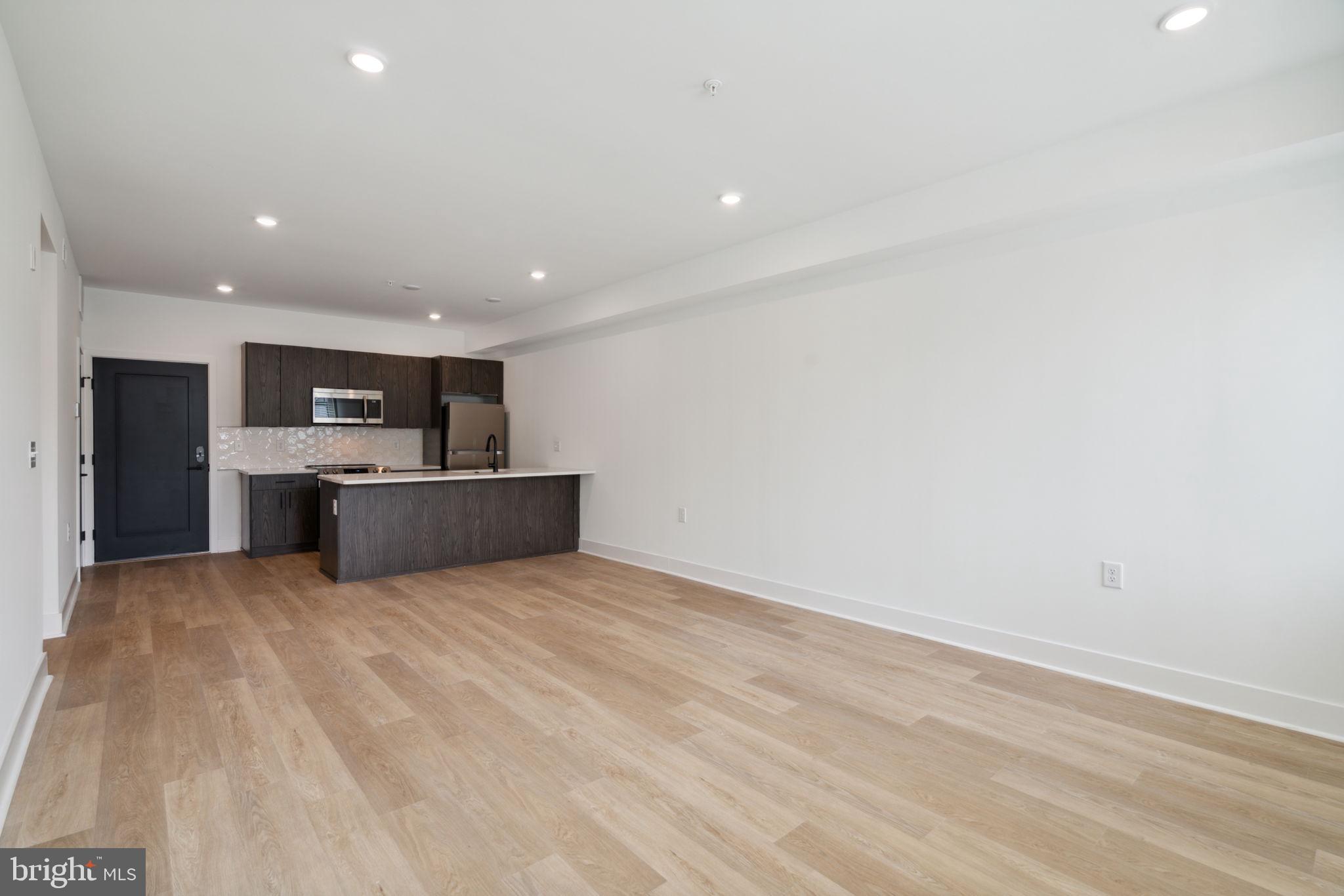 FERN ROCK - Residential Lease