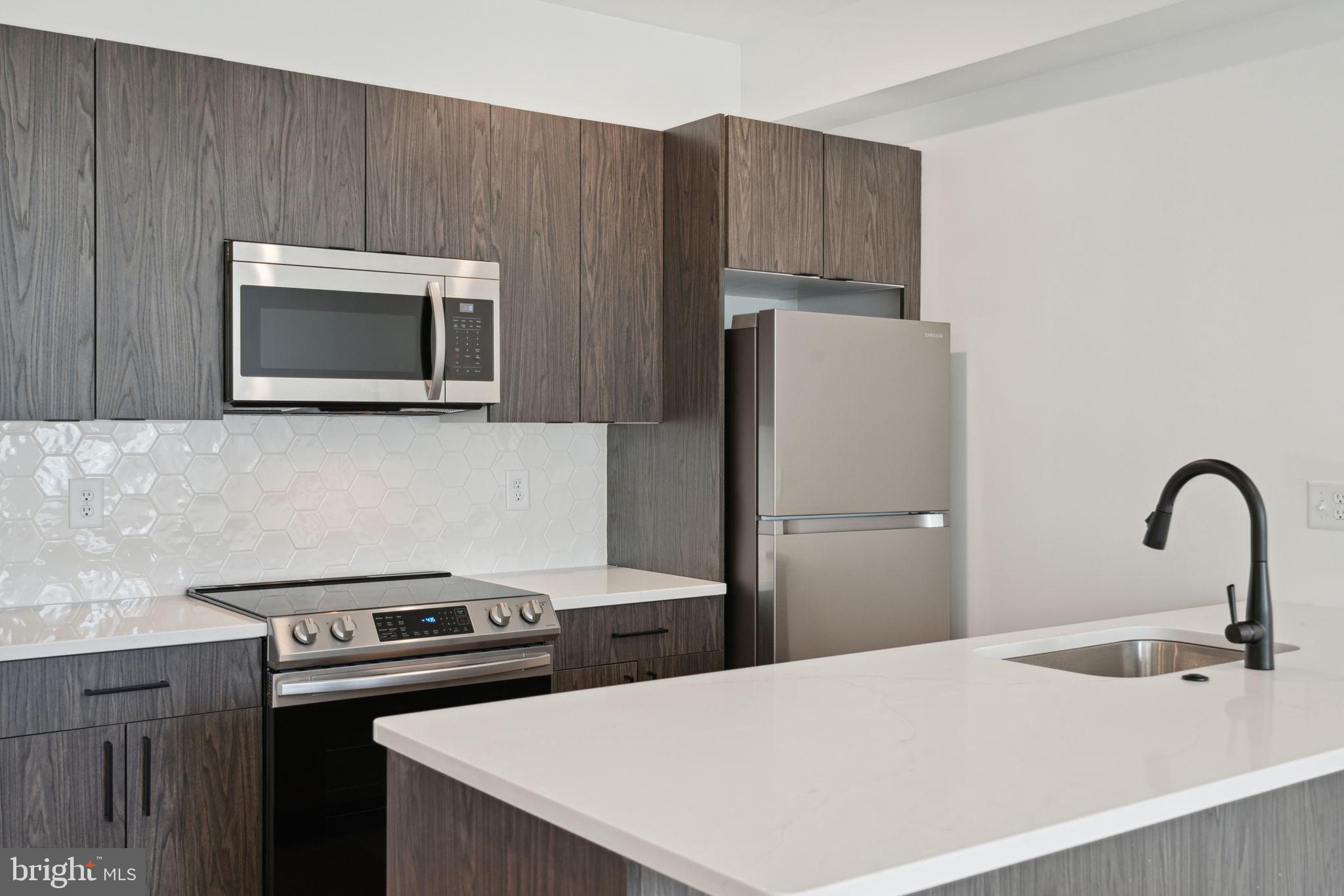 FERN ROCK - Residential Lease