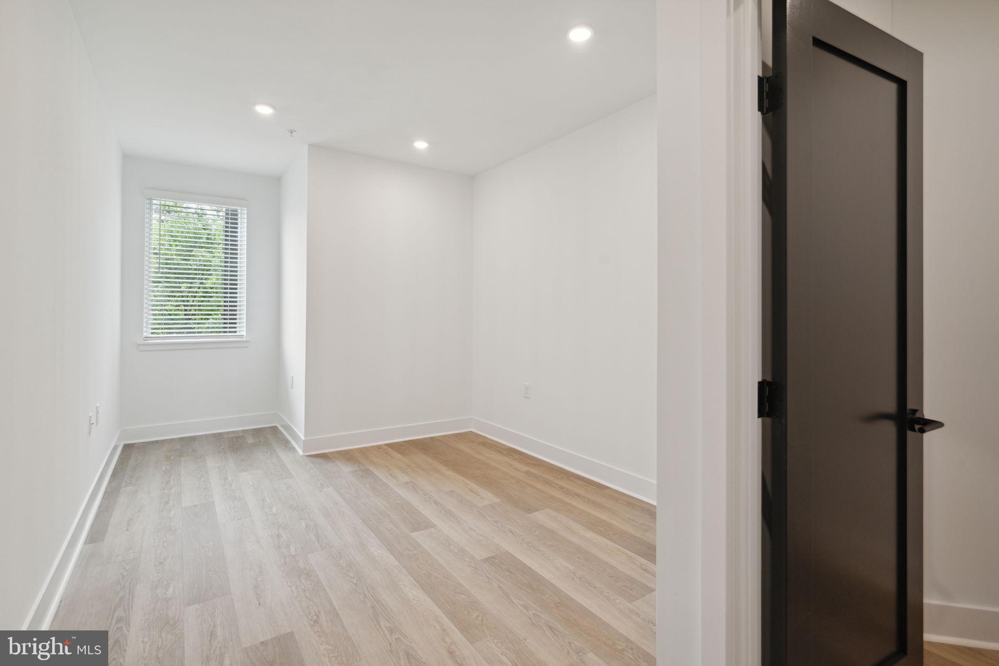 FERN ROCK - Residential Lease