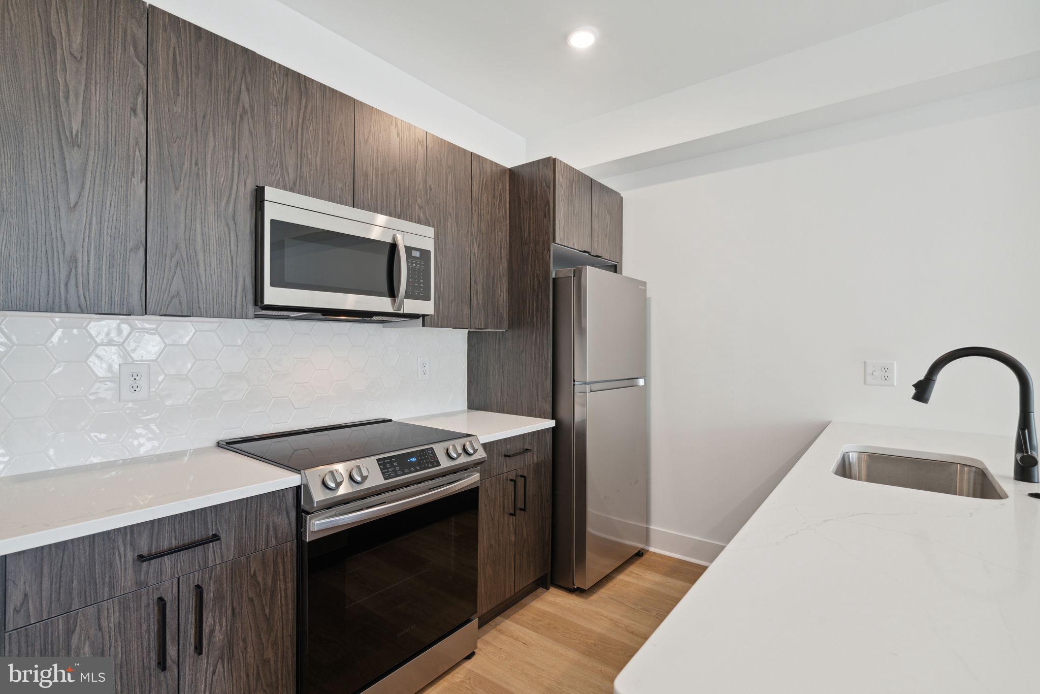 FERN ROCK - Residential Lease