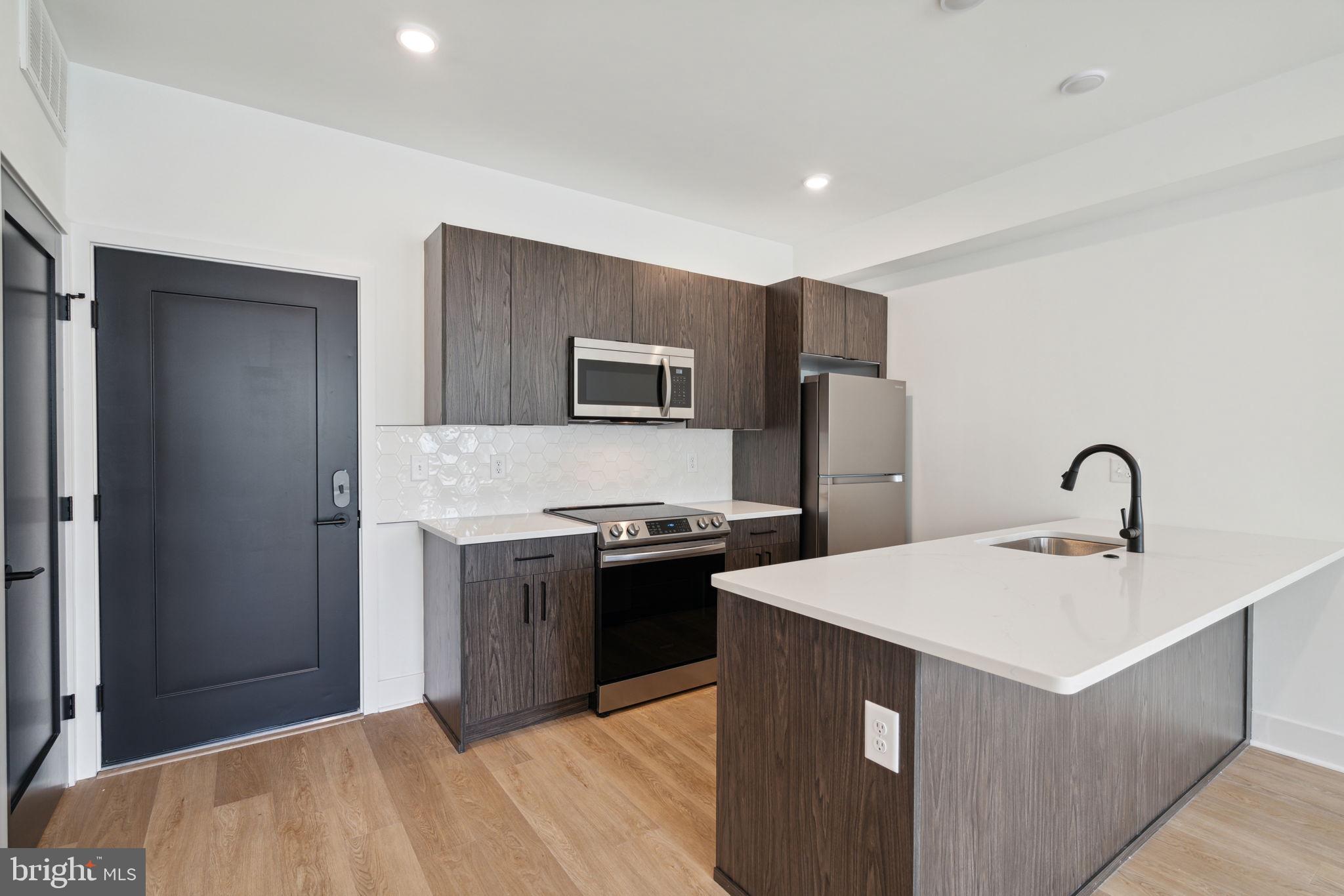 FERN ROCK - Residential Lease