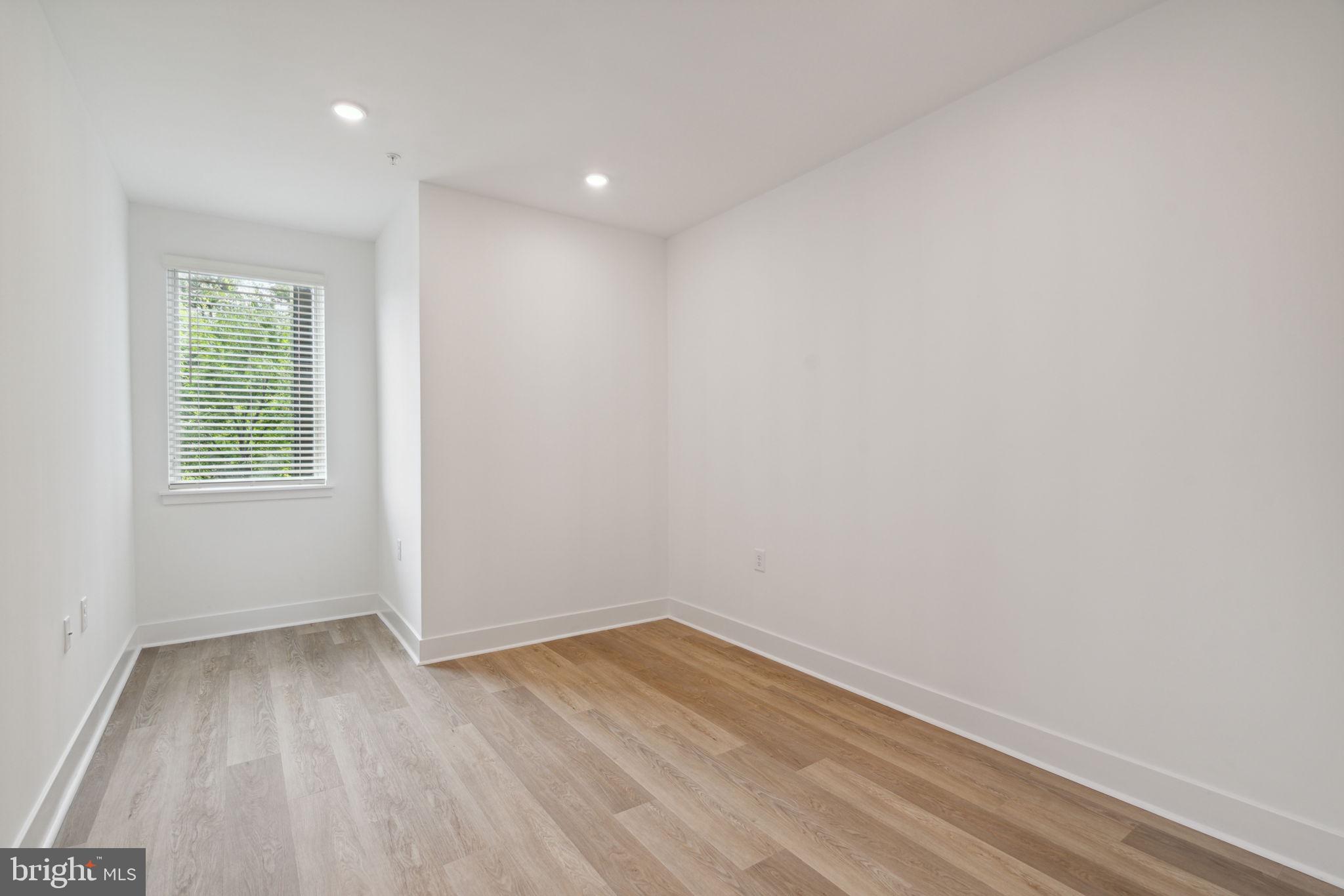 FERN ROCK - Residential Lease