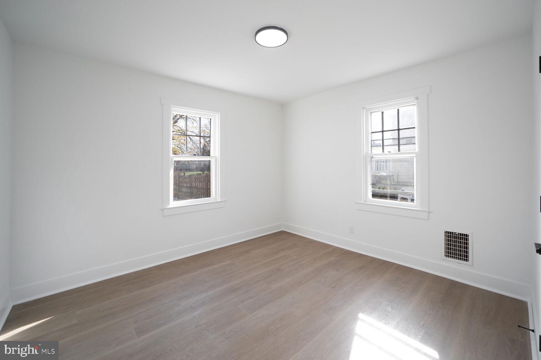 WESTMORELAND FRUIT FARM - Residential