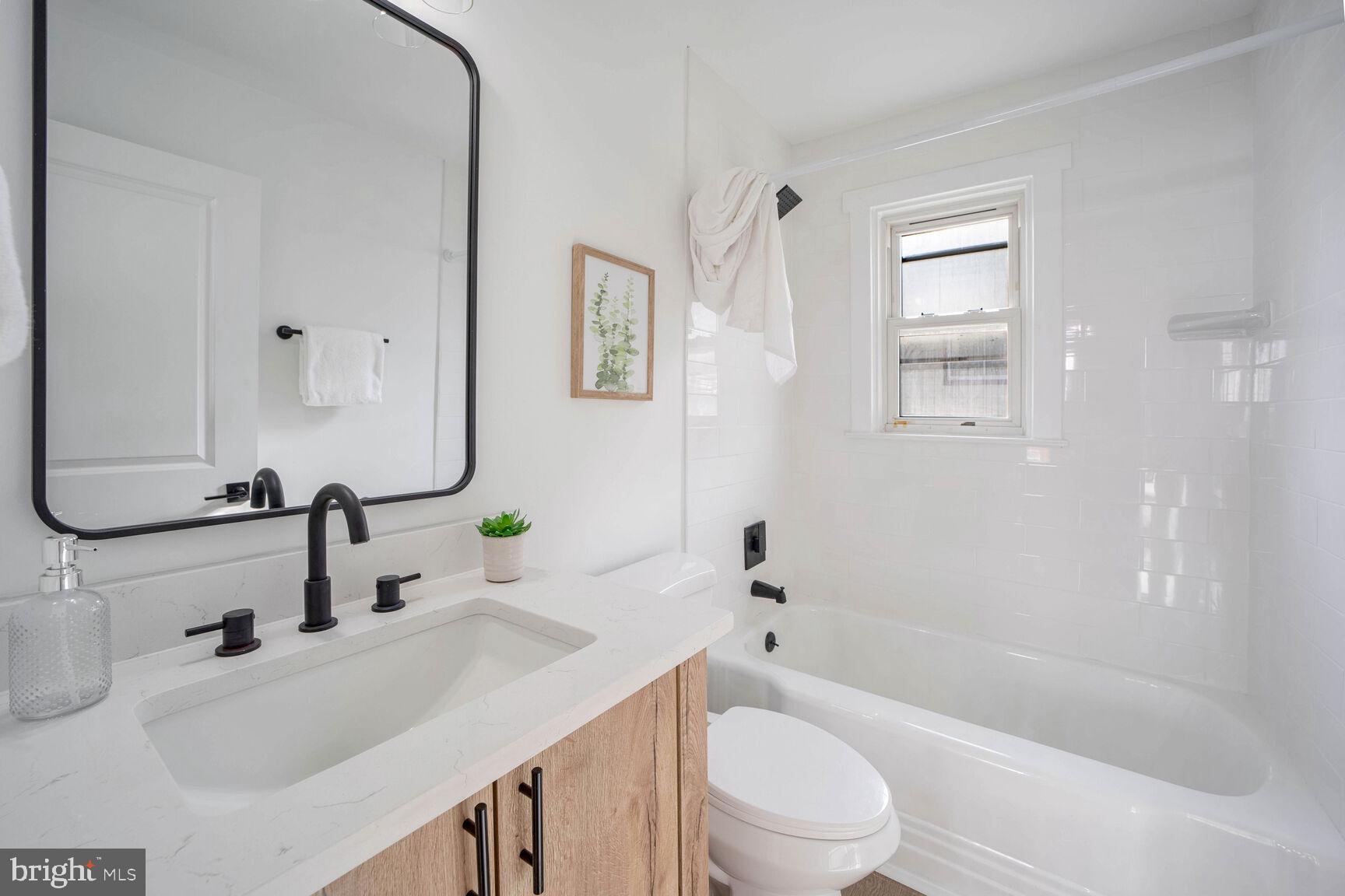 WESTMORELAND FRUIT FARM - Residential