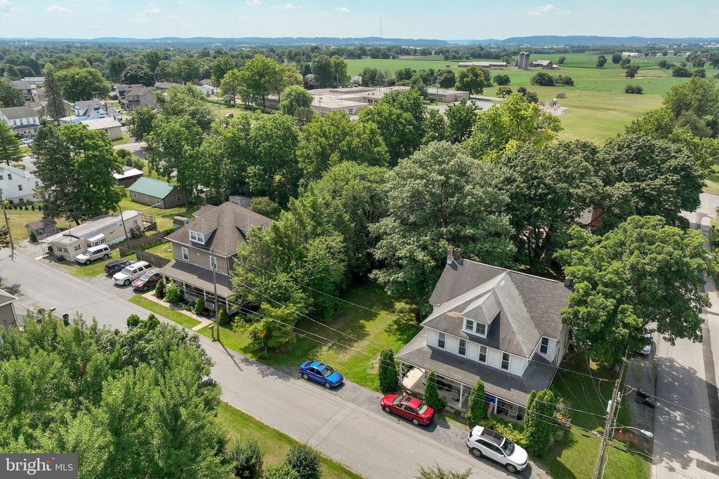 Photo of 116 HEISEY AVE, ELIZABETHTOWN, PA 17022 (MLS # PALA2021864)