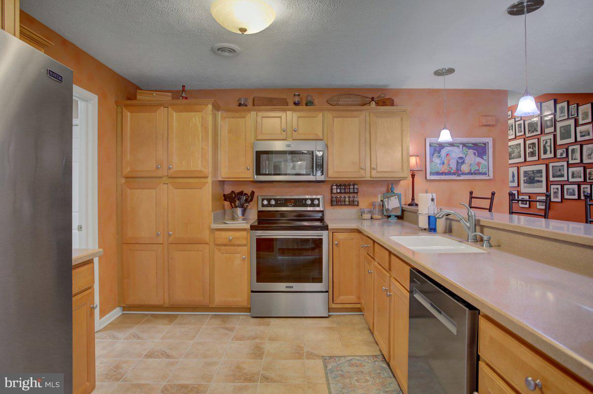 WHISKEY RUN ESTATES - Residential