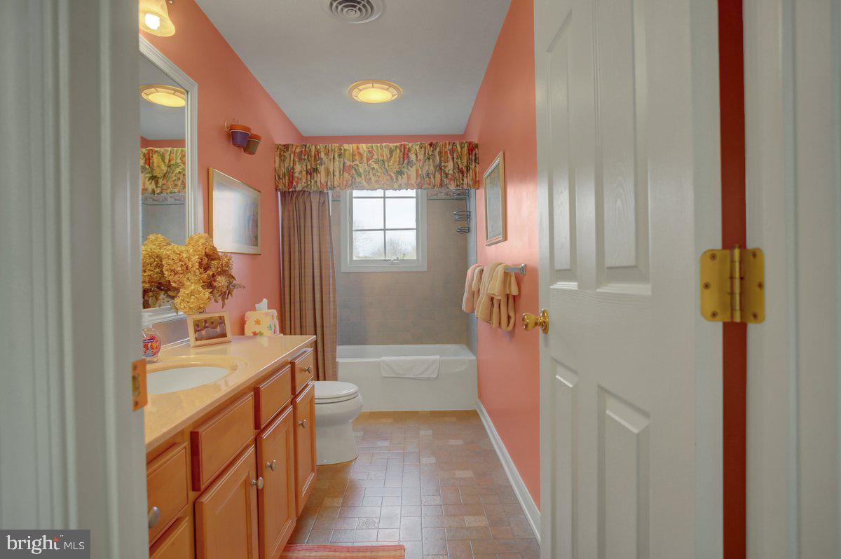 WHISKEY RUN ESTATES - Residential