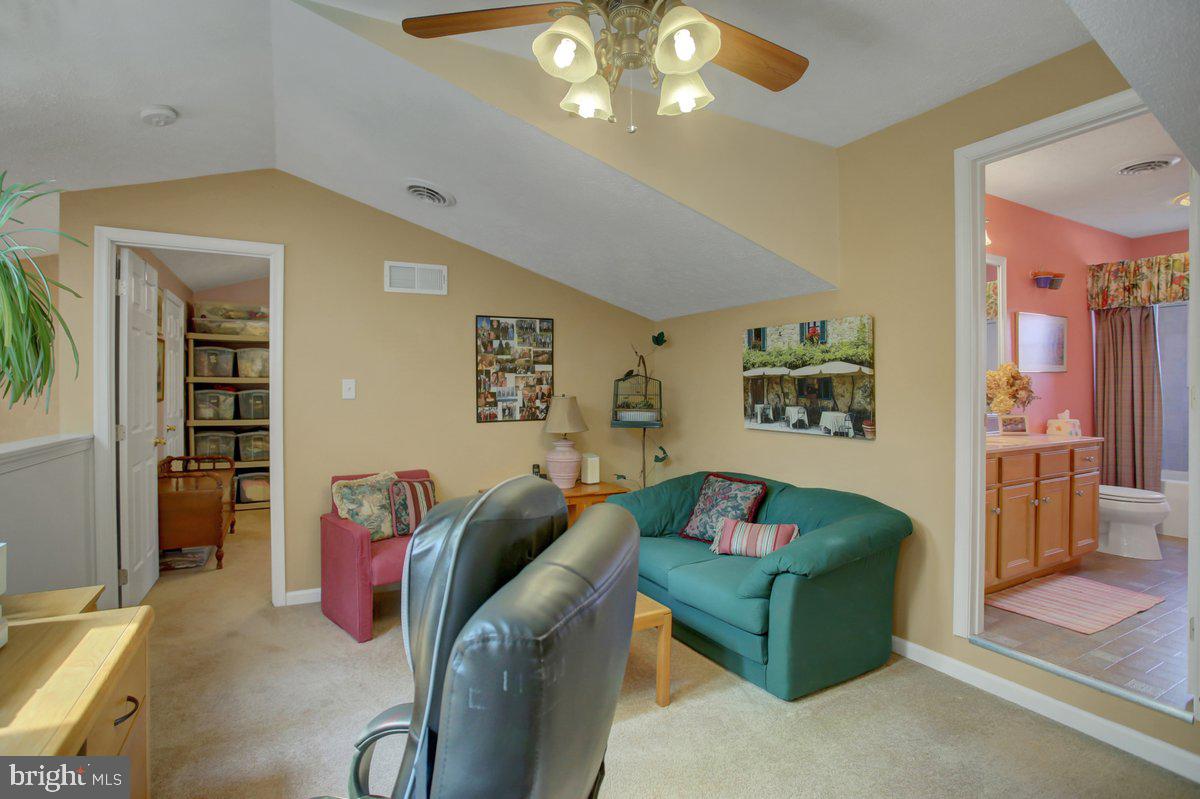 WHISKEY RUN ESTATES - Residential