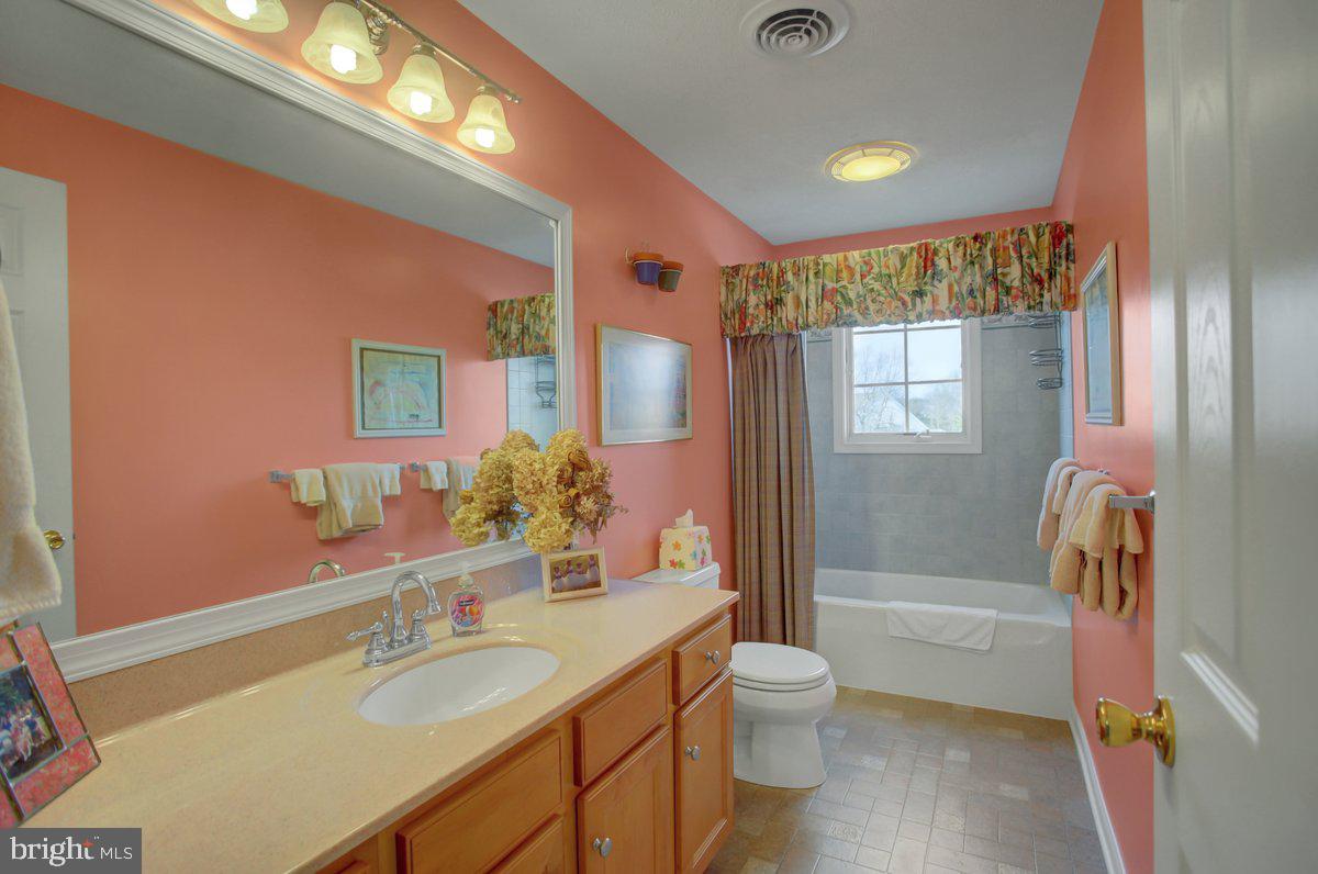 WHISKEY RUN ESTATES - Residential