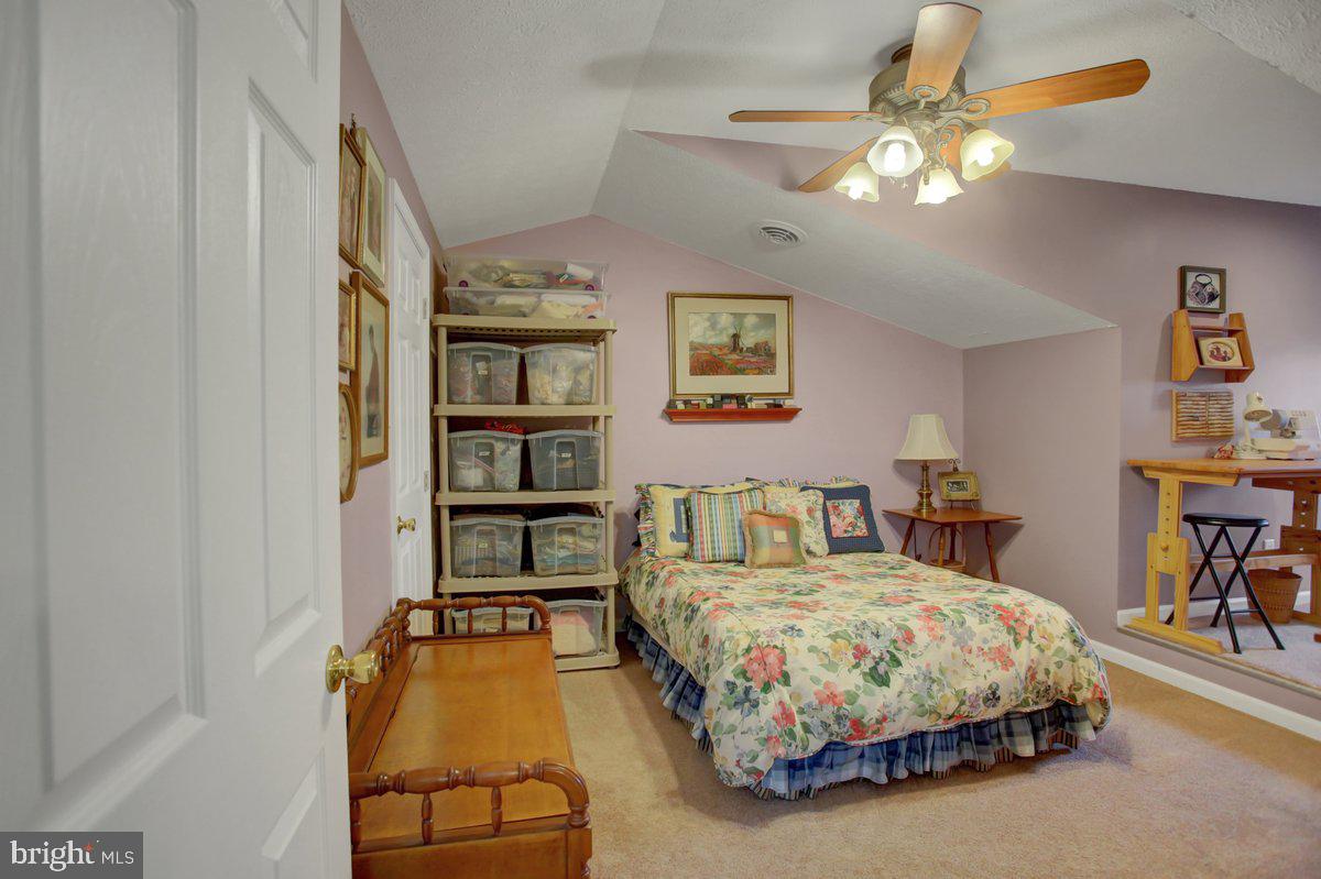 WHISKEY RUN ESTATES - Residential