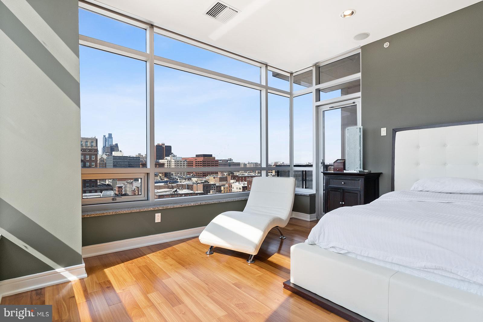 OLD CITY - Residential