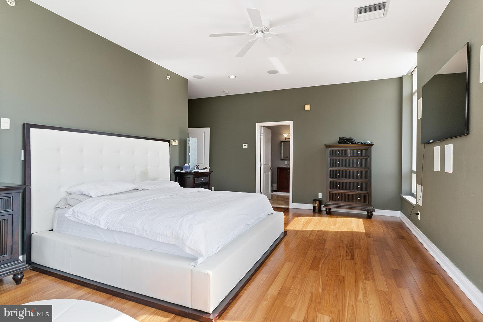 OLD CITY - Residential